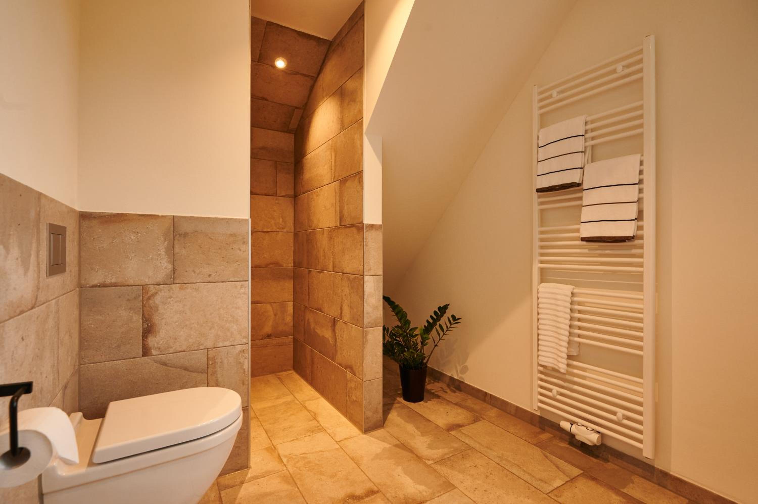 Double Room - Photo 10