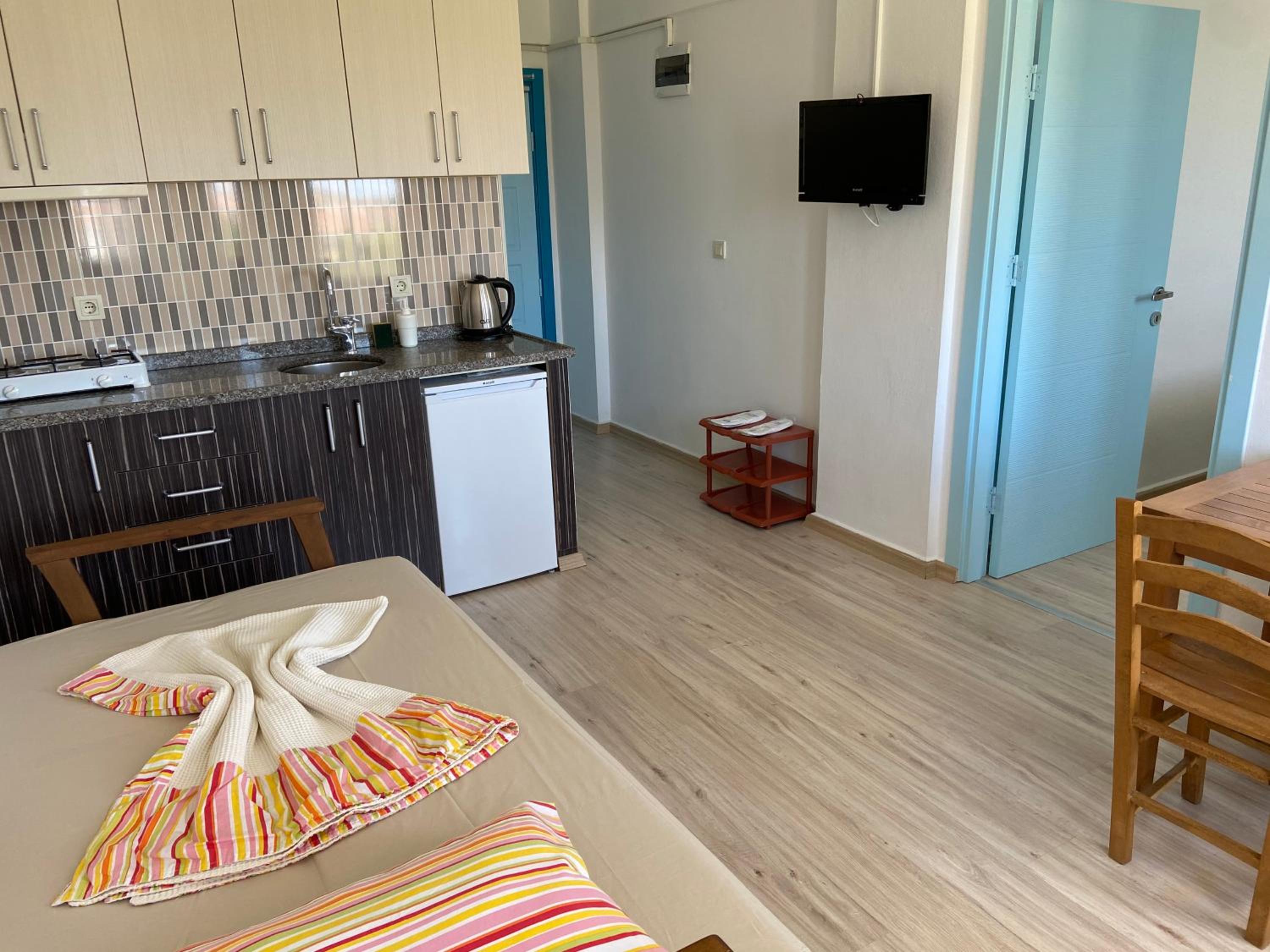 Apartment - Ground Floor - Photo 3