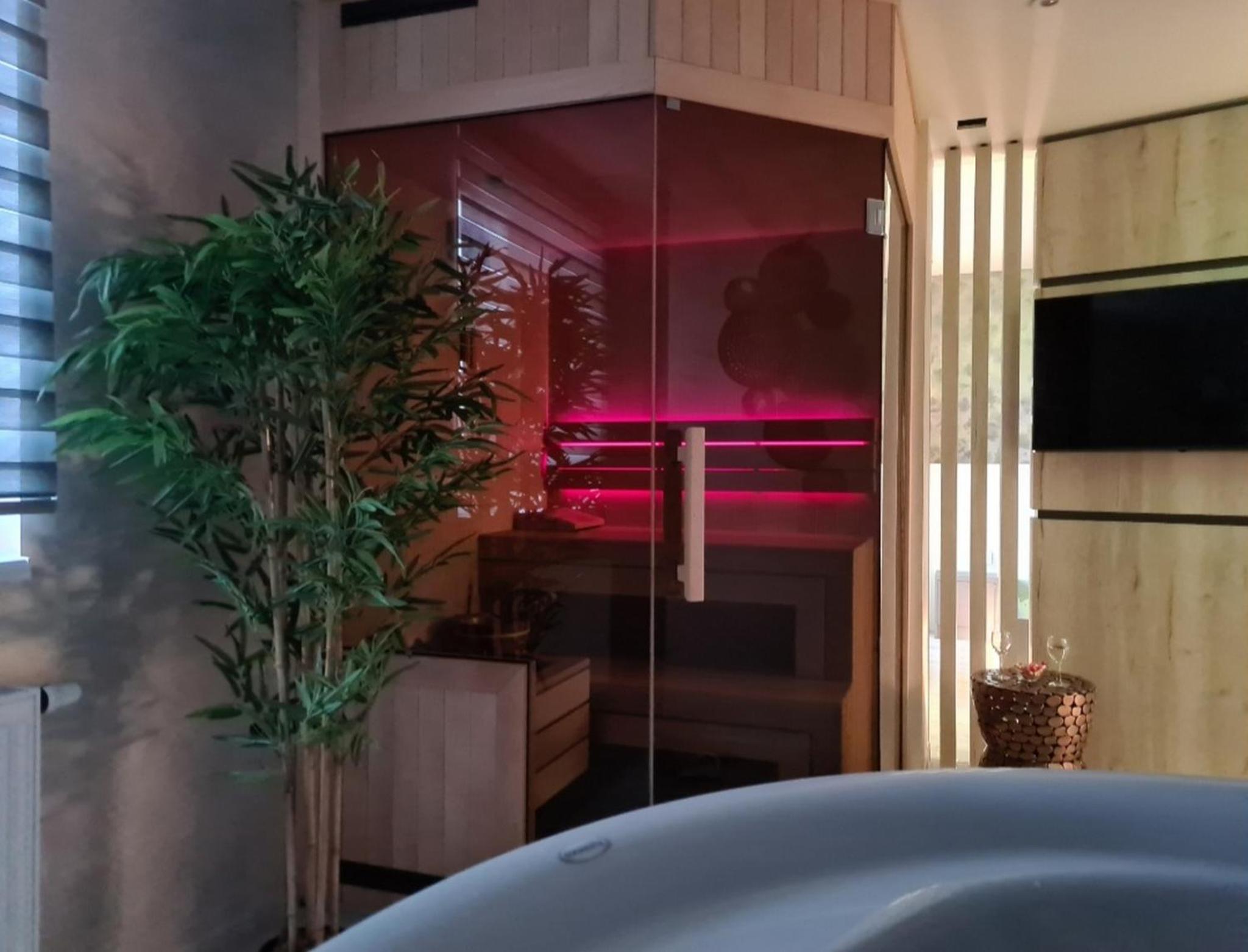 Studio Apartment with Terrace - Photo 10