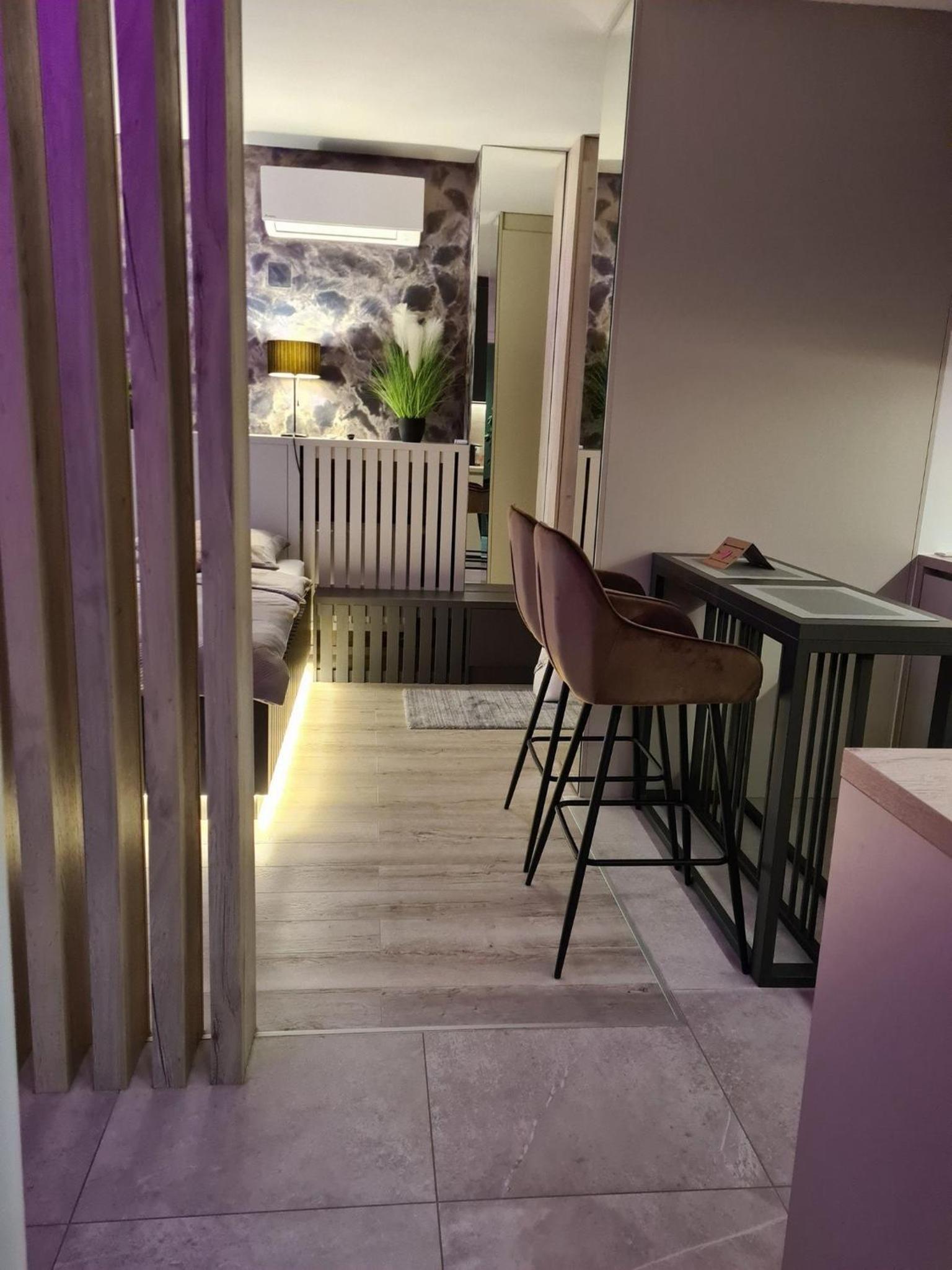 Studio Apartment with Terrace - Photo 1