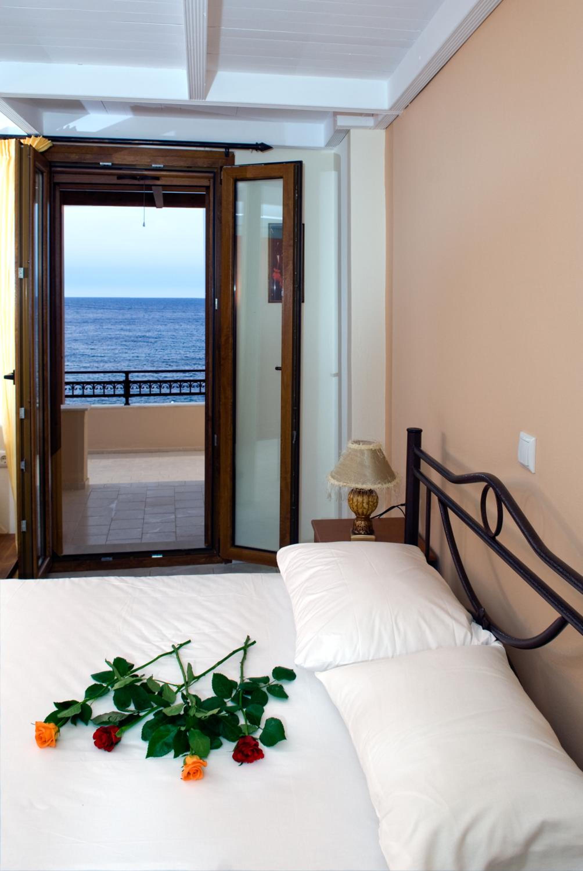 Two Bedroom Apartment with Sea View - Split Level photo 2