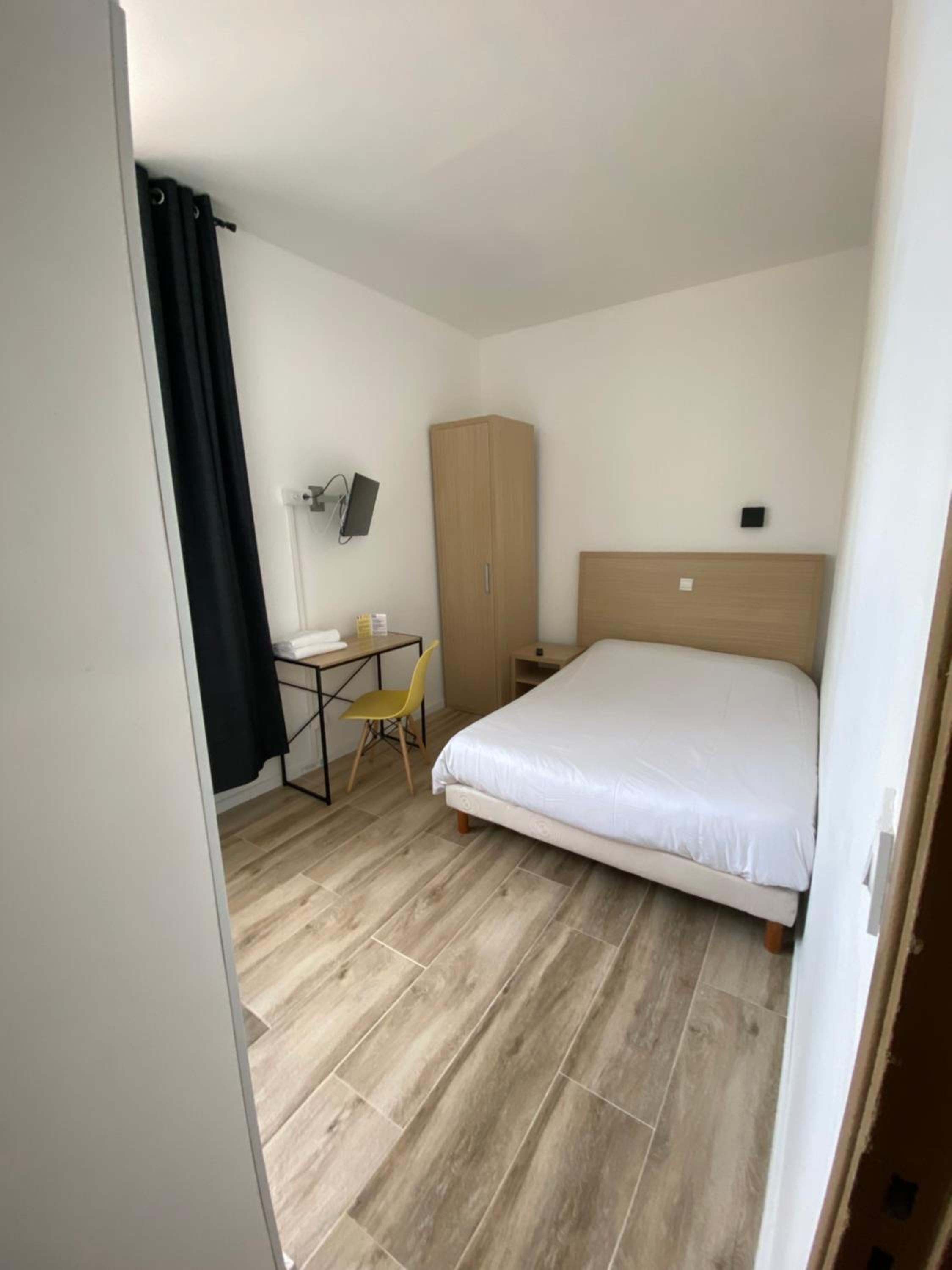 Economy Double Room photo 3