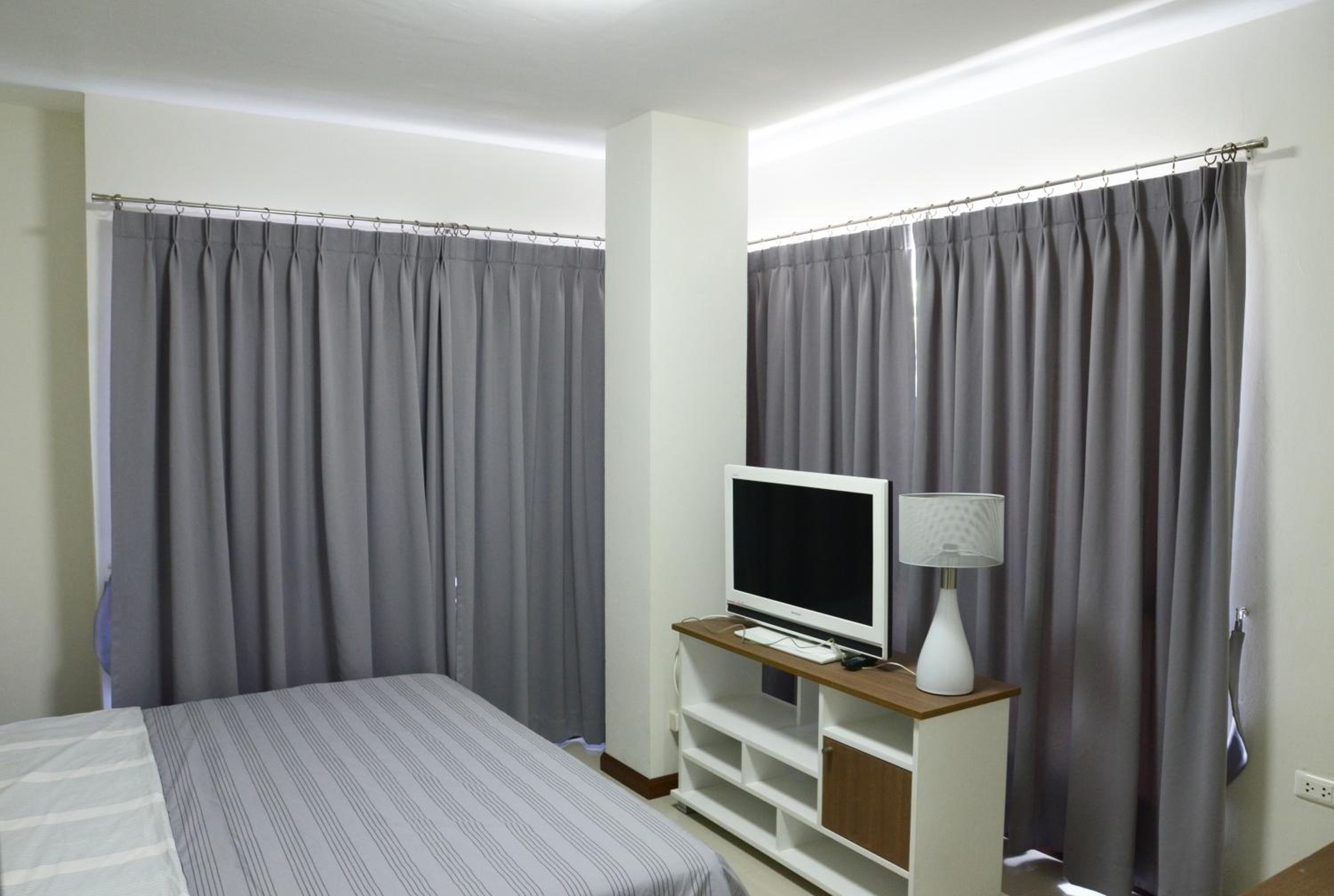 Deluxe Room (2 Adults + 1 Child) photo 2