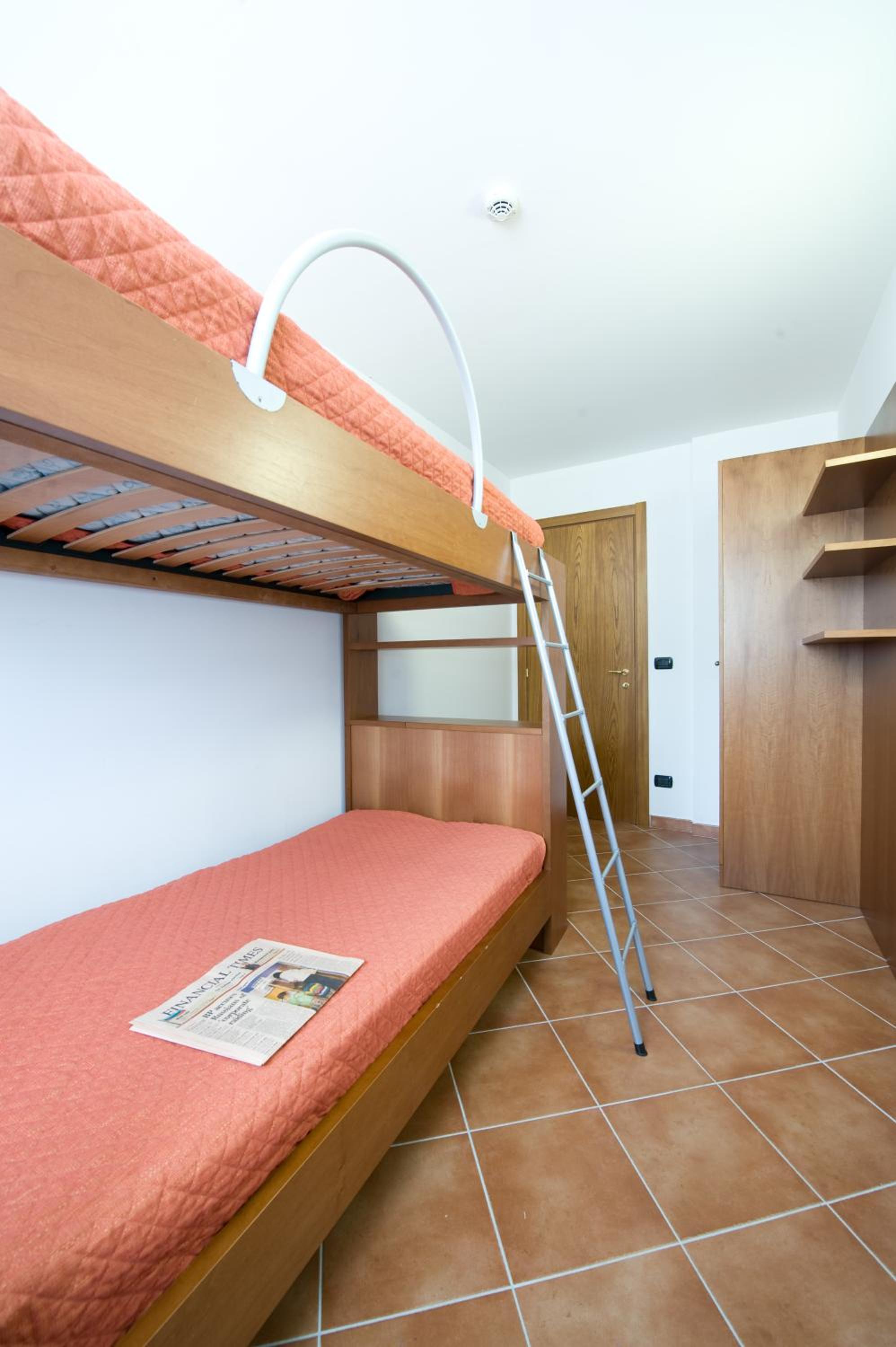One-Bedroom Apartment with Mountain View (4 Adults) photo 3