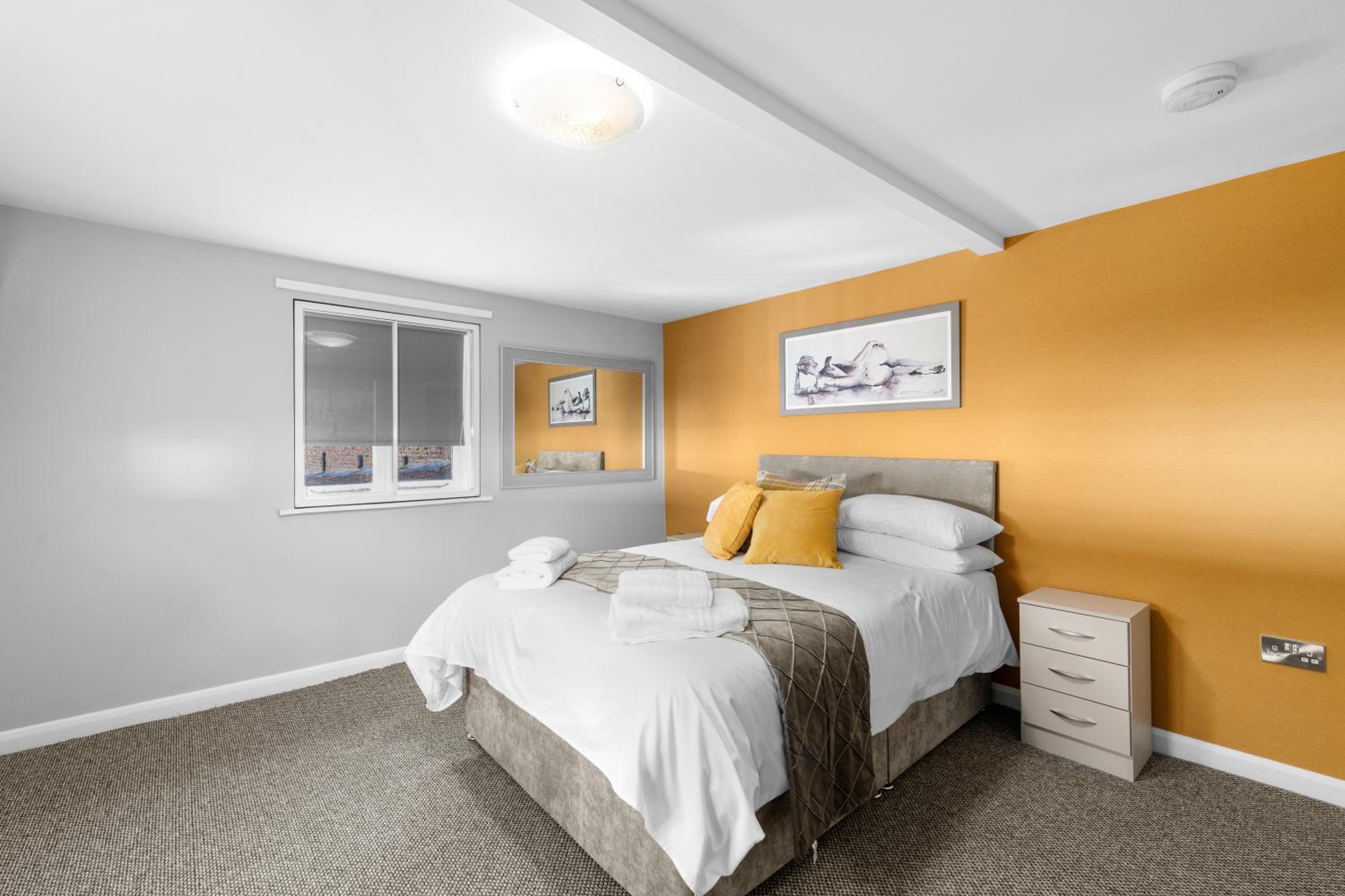 Three-Bedroom House photo 2