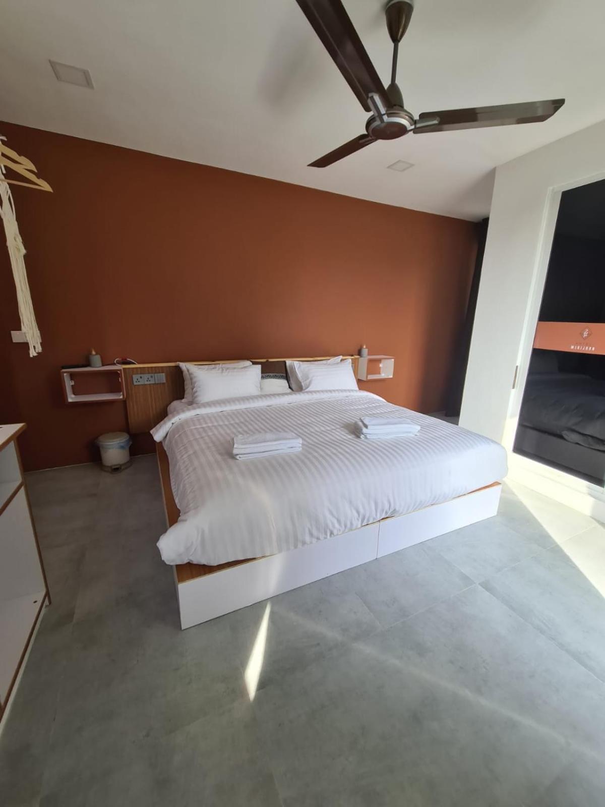 Deluxe Double or Twin Room with Sea View - Photo 3