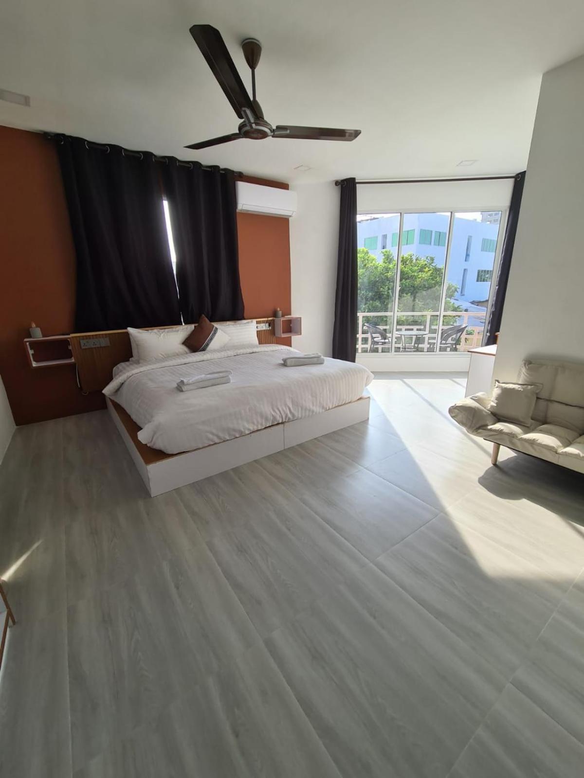 Deluxe Triple Room - Photo 2