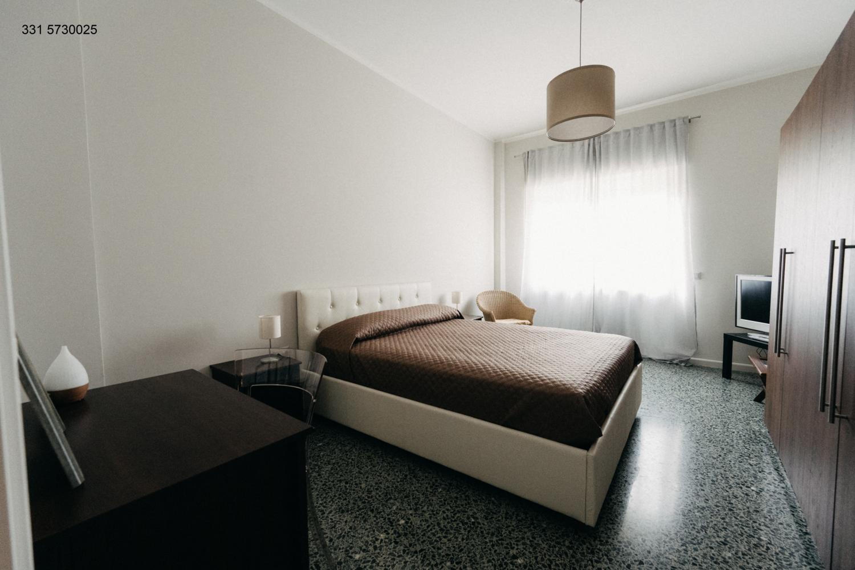 Deluxe Triple Room - Photo 5