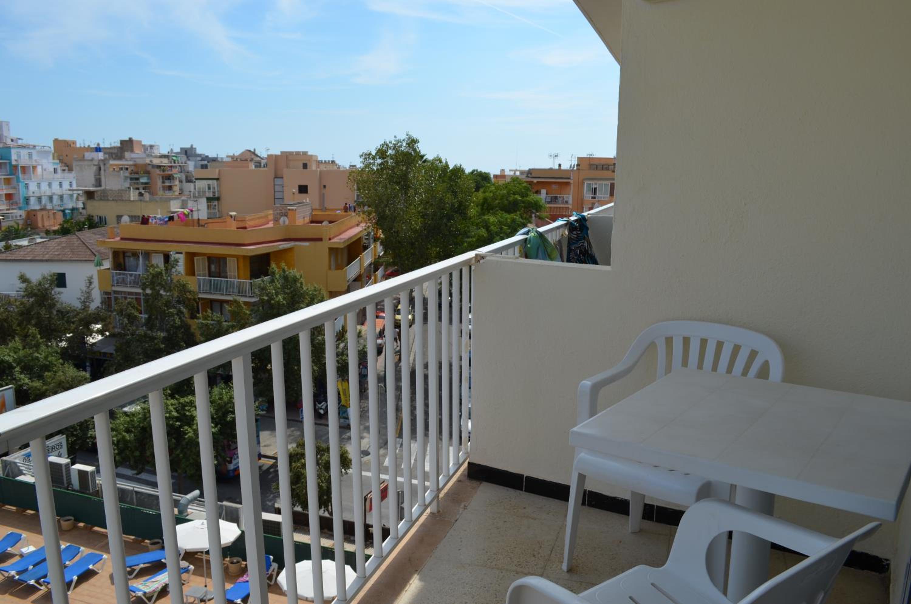 Double Room - Photo 3