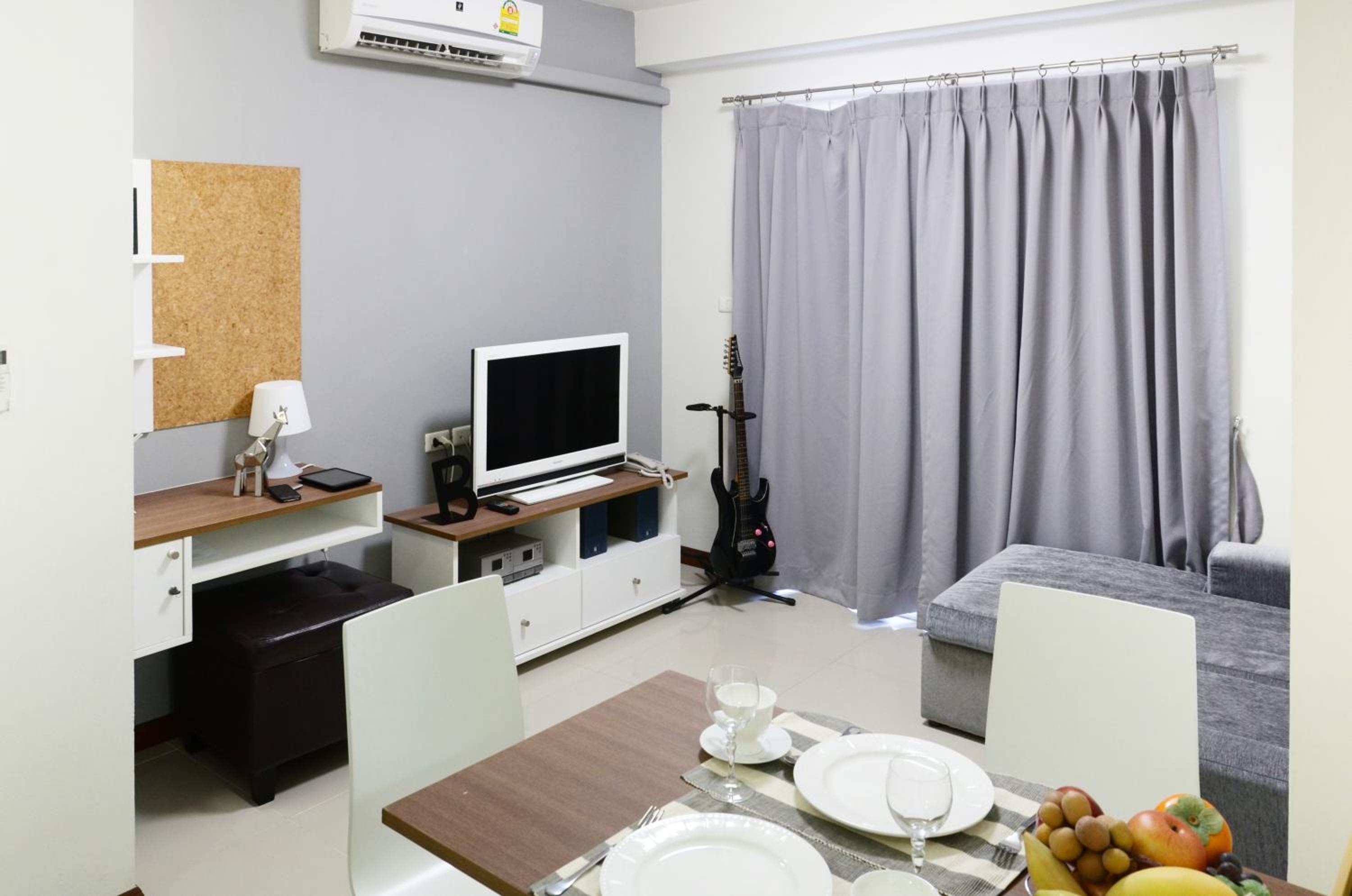 Deluxe Room (2 Adults + 1 Child)