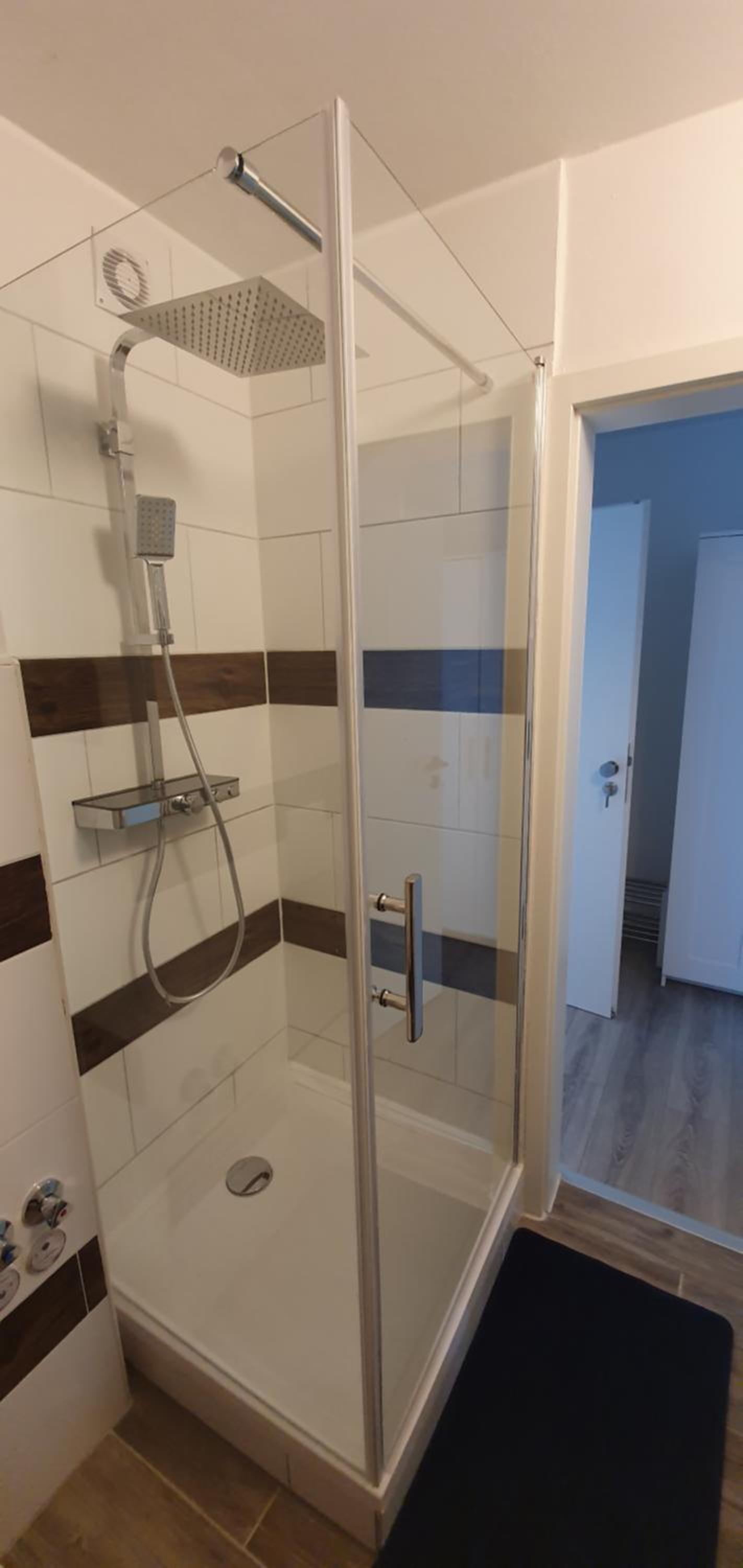 Studio Apartment - Photo 2