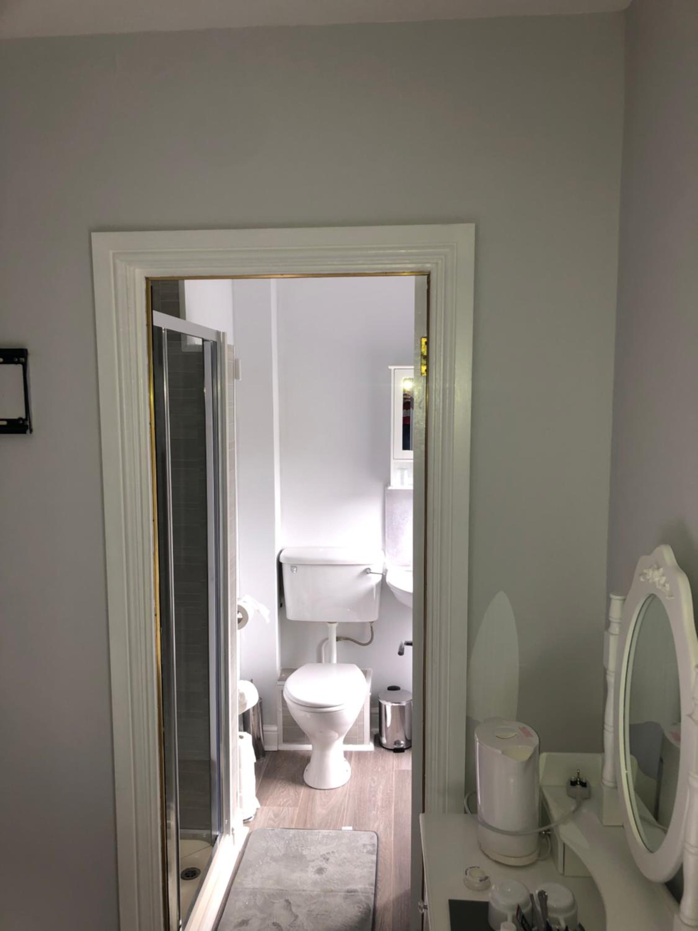 Budget Double Room photo 3