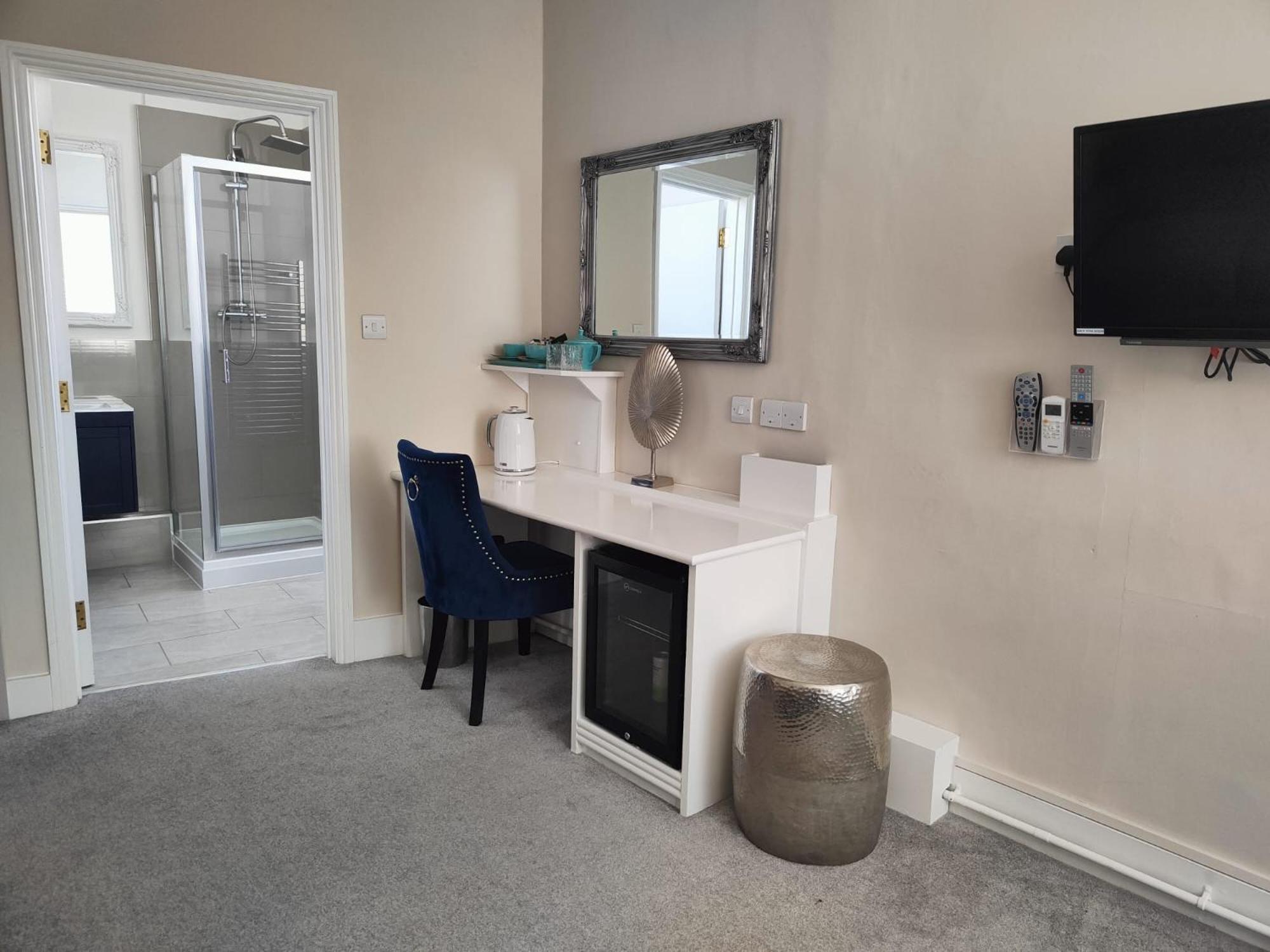 Deluxe Double Room with Shower photo 1