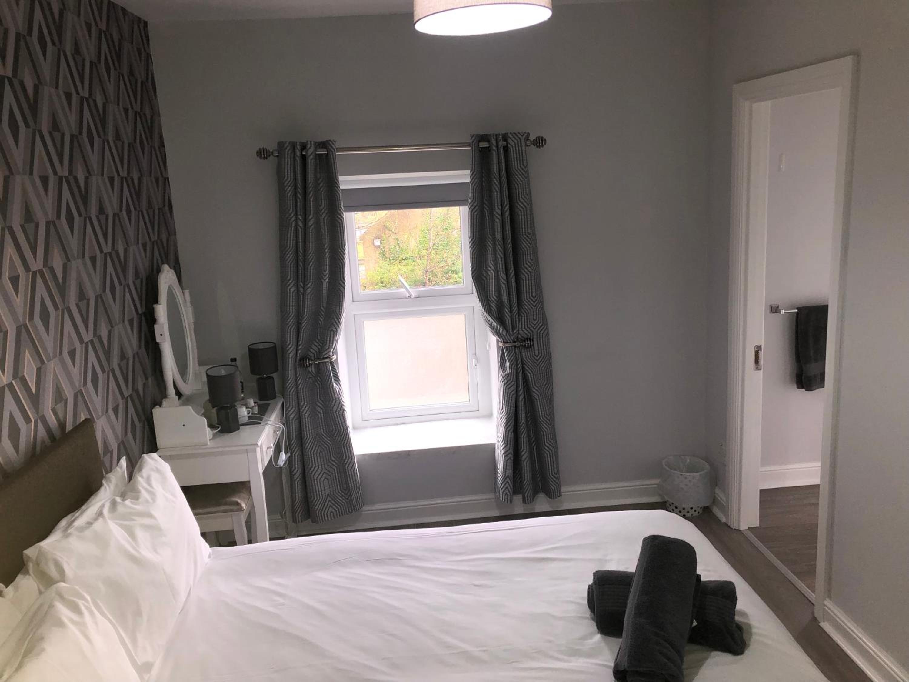 Budget Double Room - Photo 1