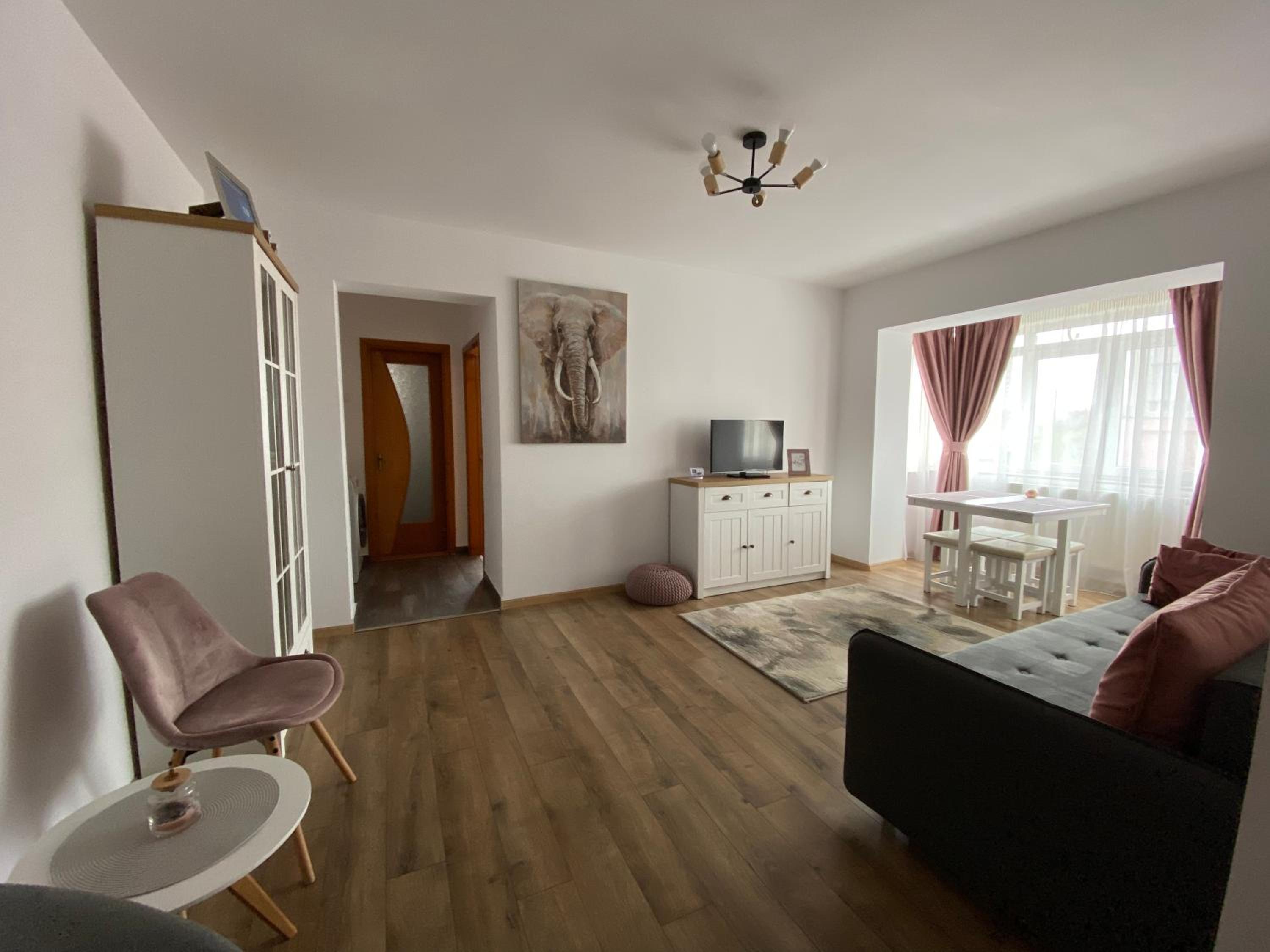 One-Bedroom Apartment - Photo 7
