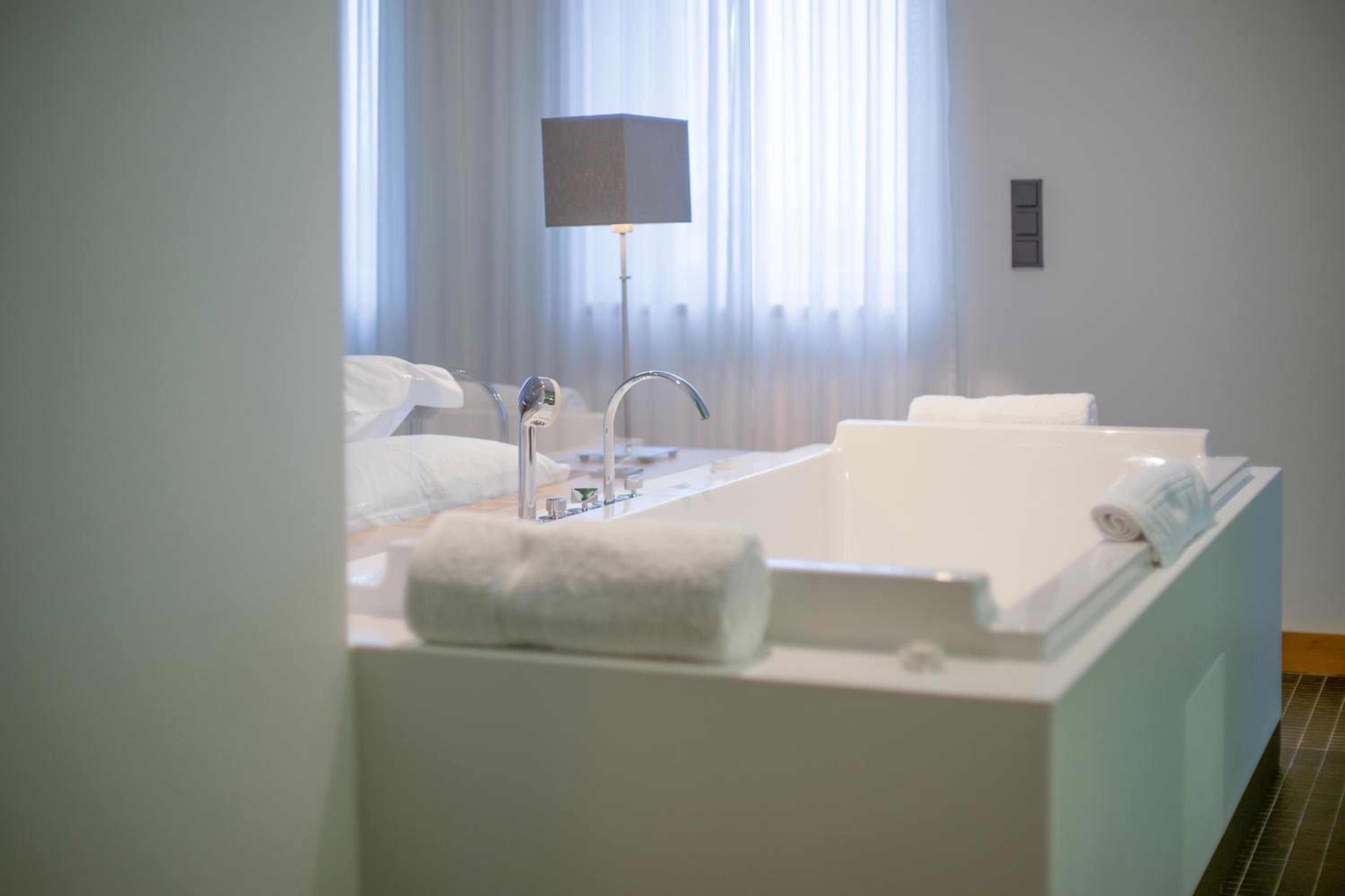 Suite - Photo 2