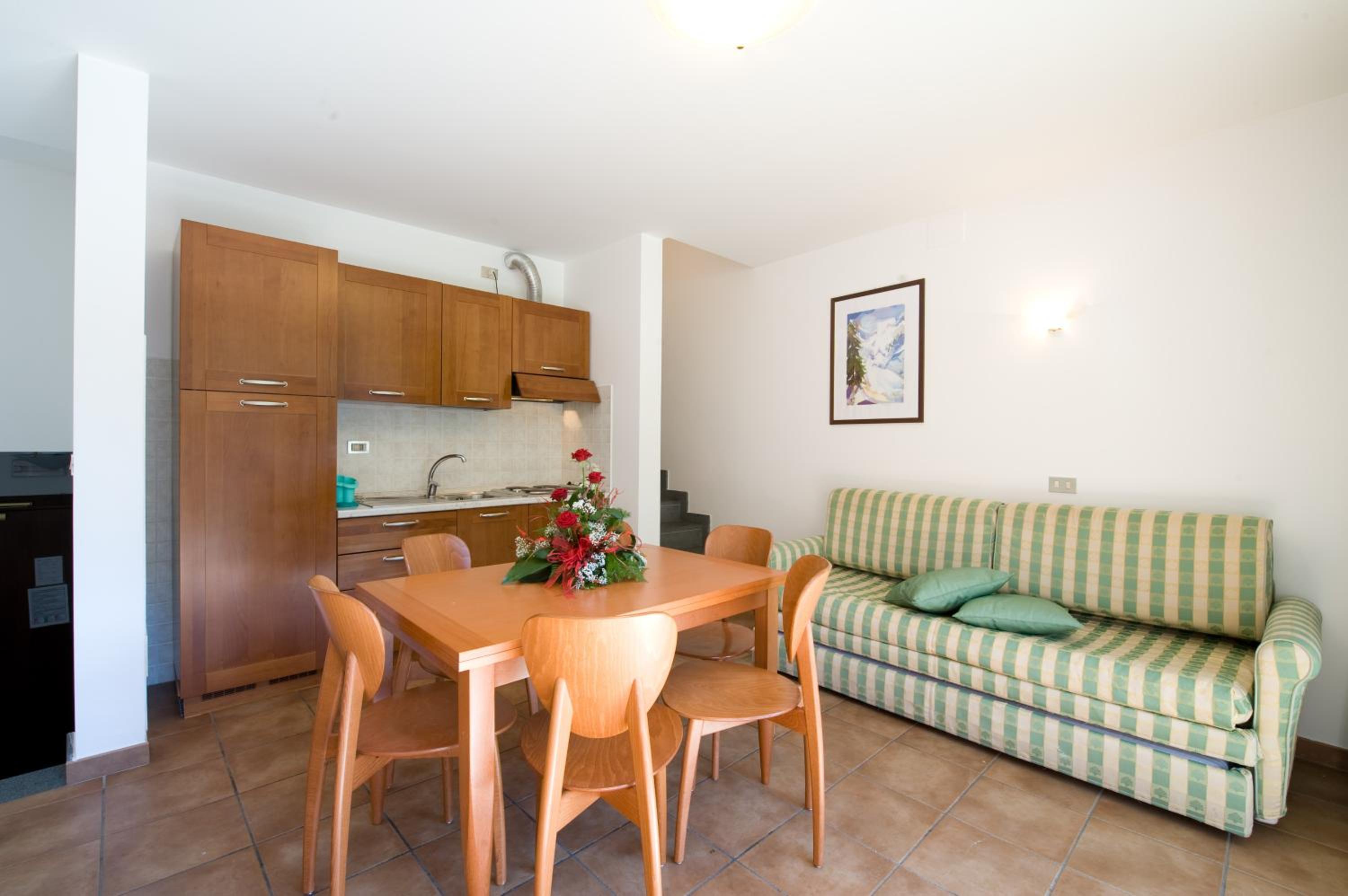 Superior One-Bedroom Apartment (4 Adults) photo 2