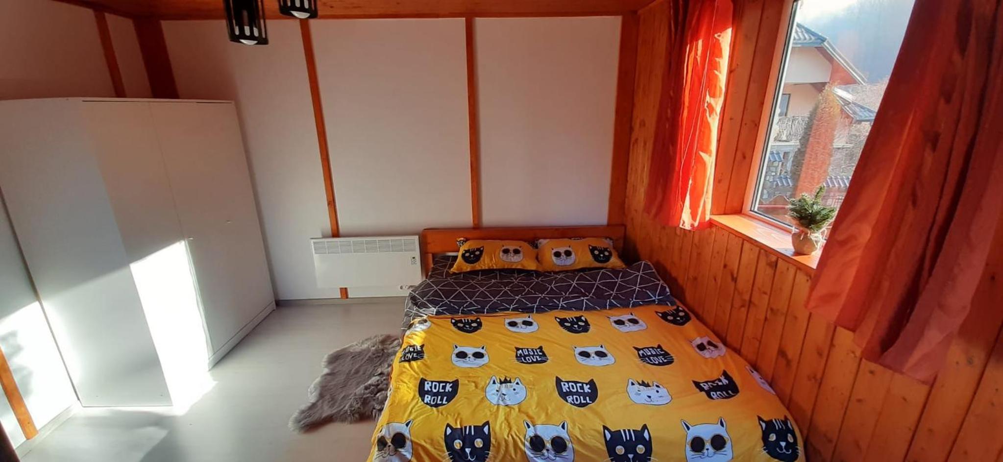 One-Bedroom House photo 1