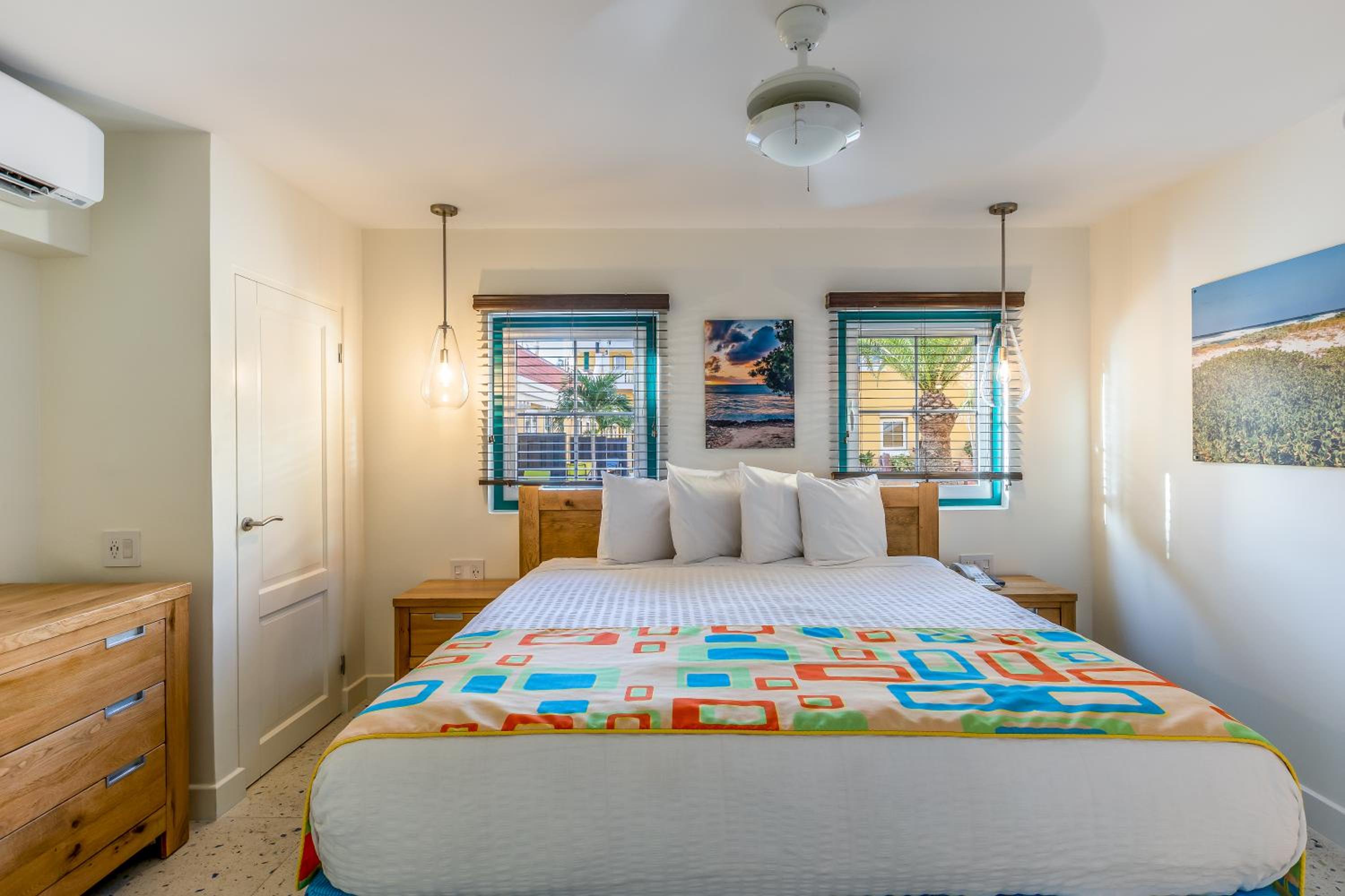 One-Bedroom Suite - Photo 1