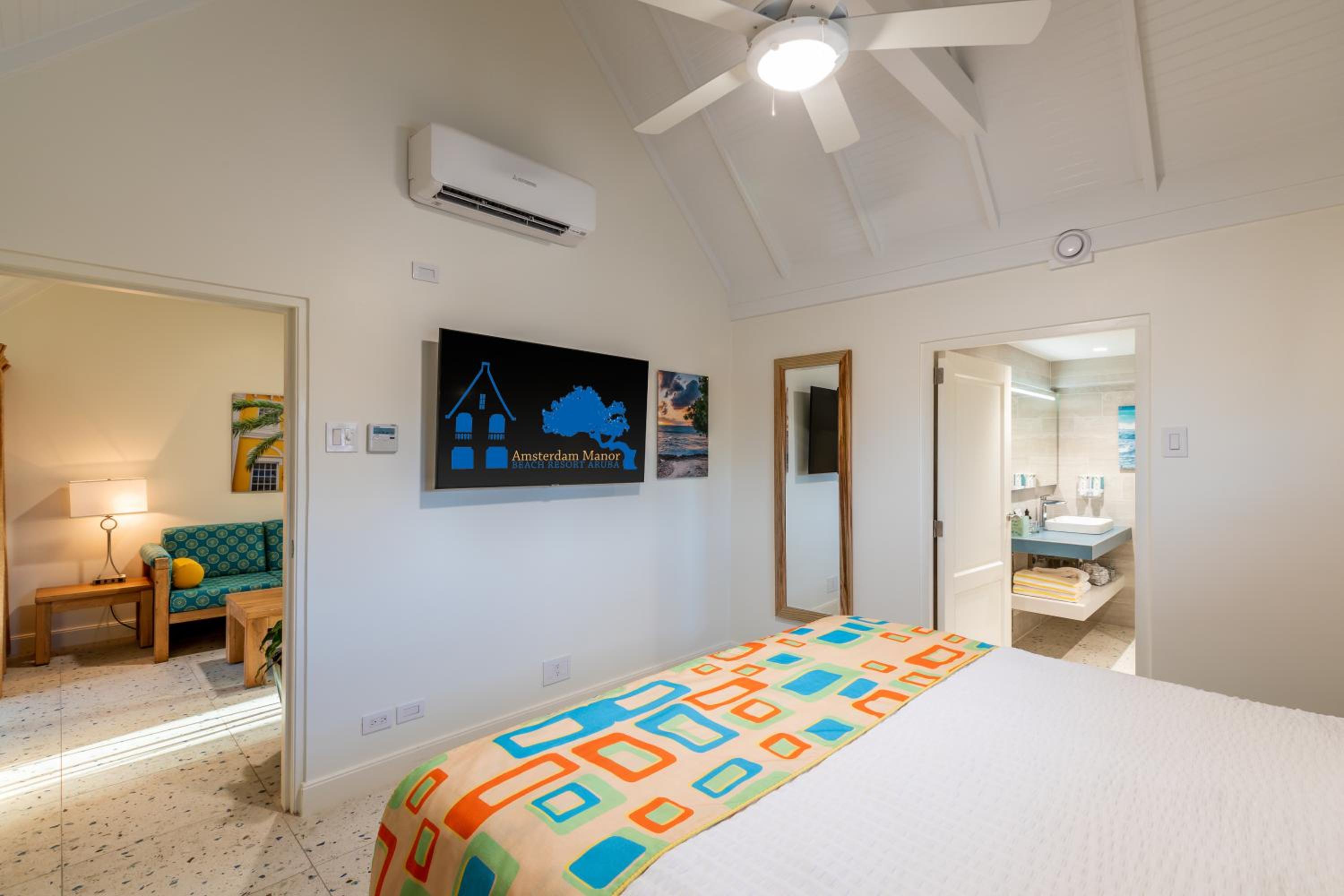 Two-Bedroom Suite - Photo 8