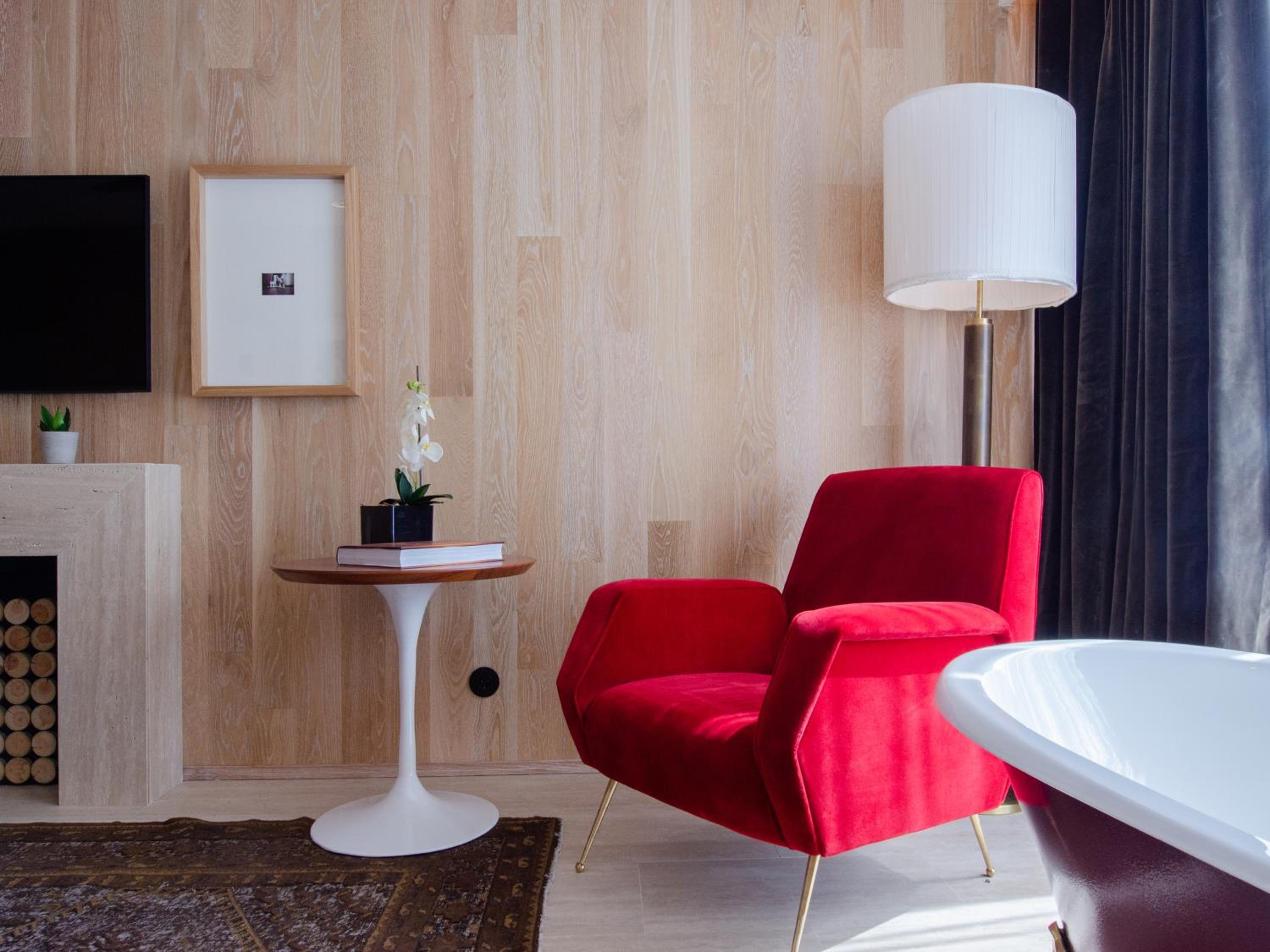 Contemporary Junior Suite - Photo 13