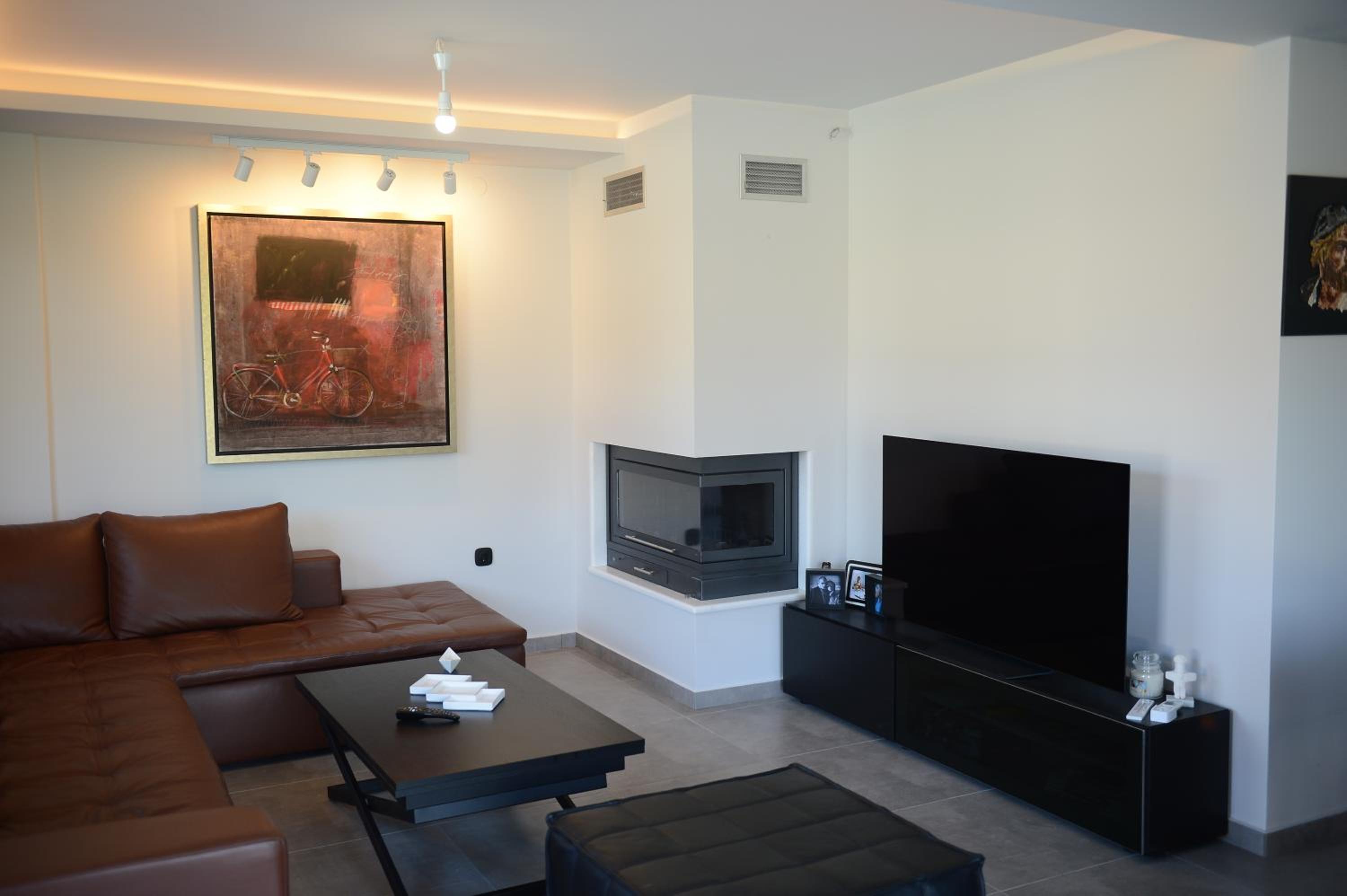 Three-Bedroom Villa photo 1
