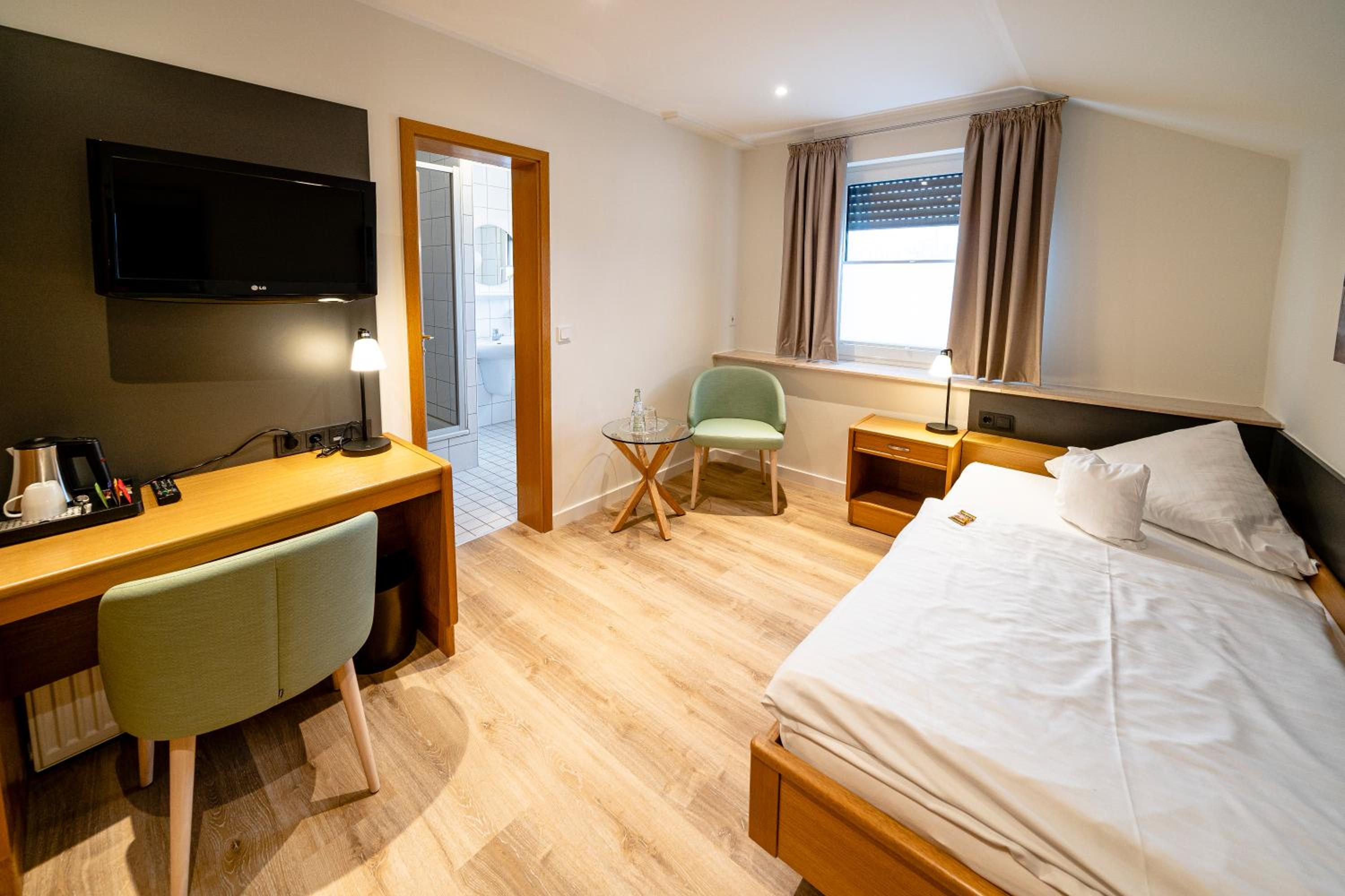 Budget Single Room photo 2