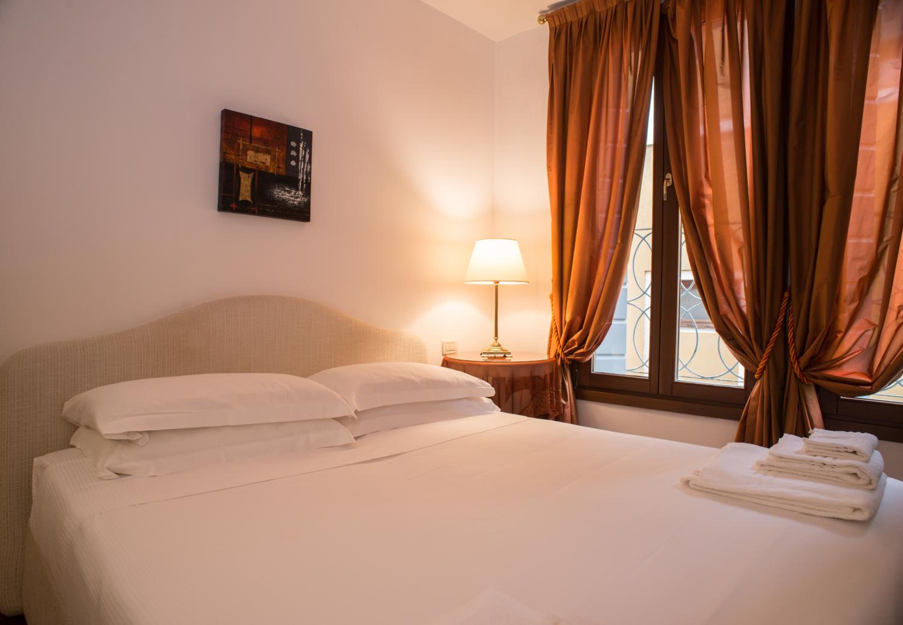Randa - Two-Bedroom Apartment with Canal View photo 2