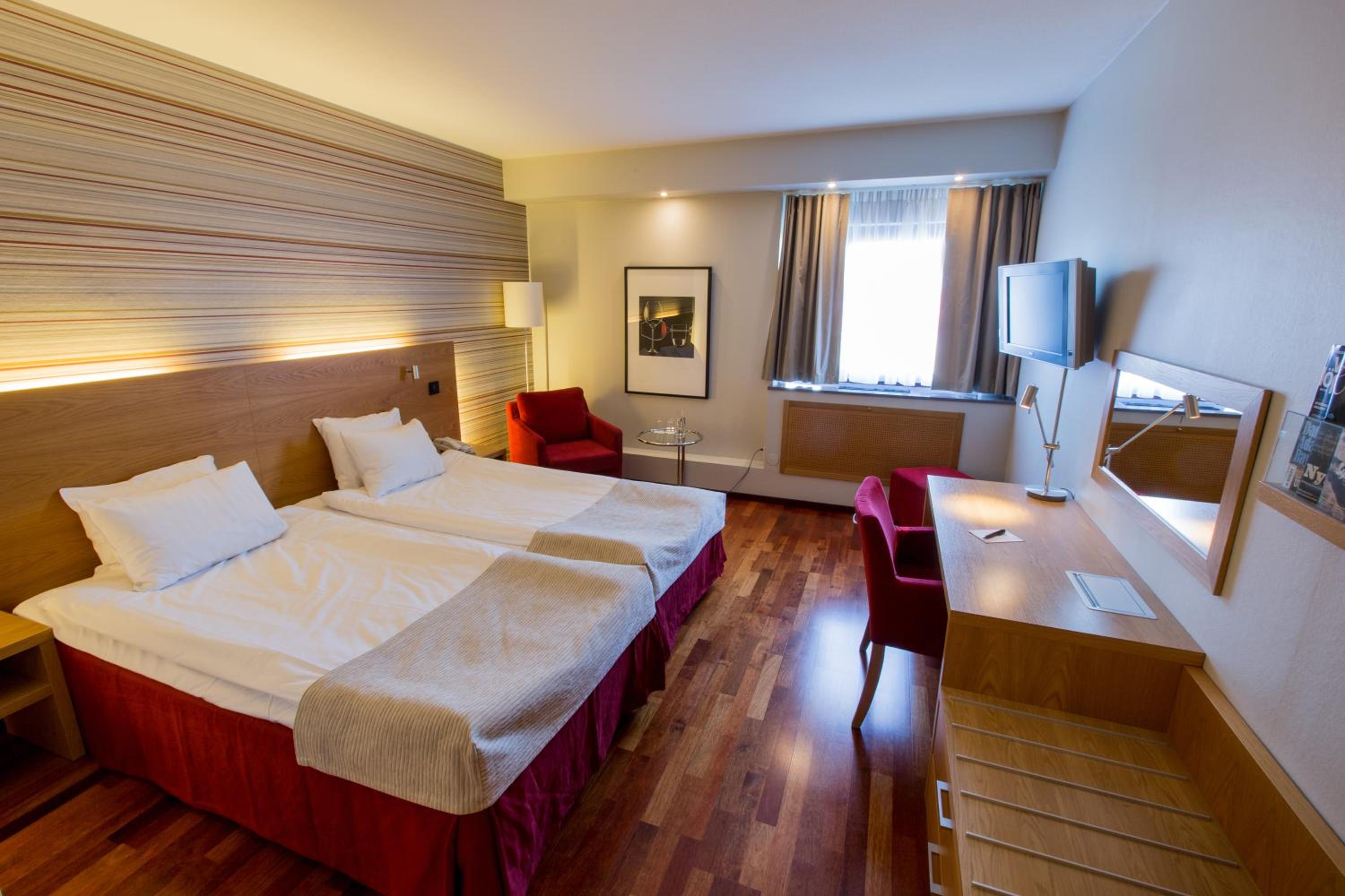 Standard Twin Room - Photo 1