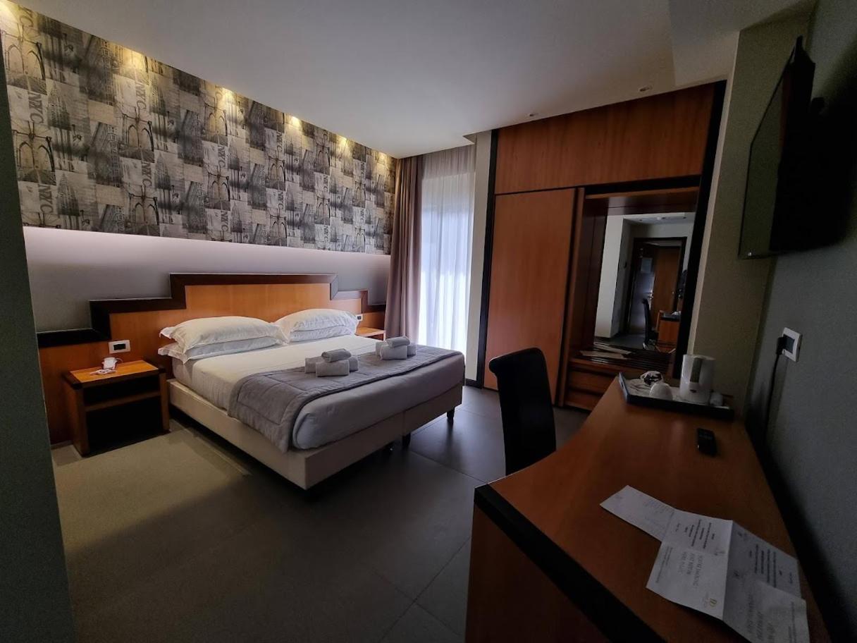Superior Double Room - Photo 2