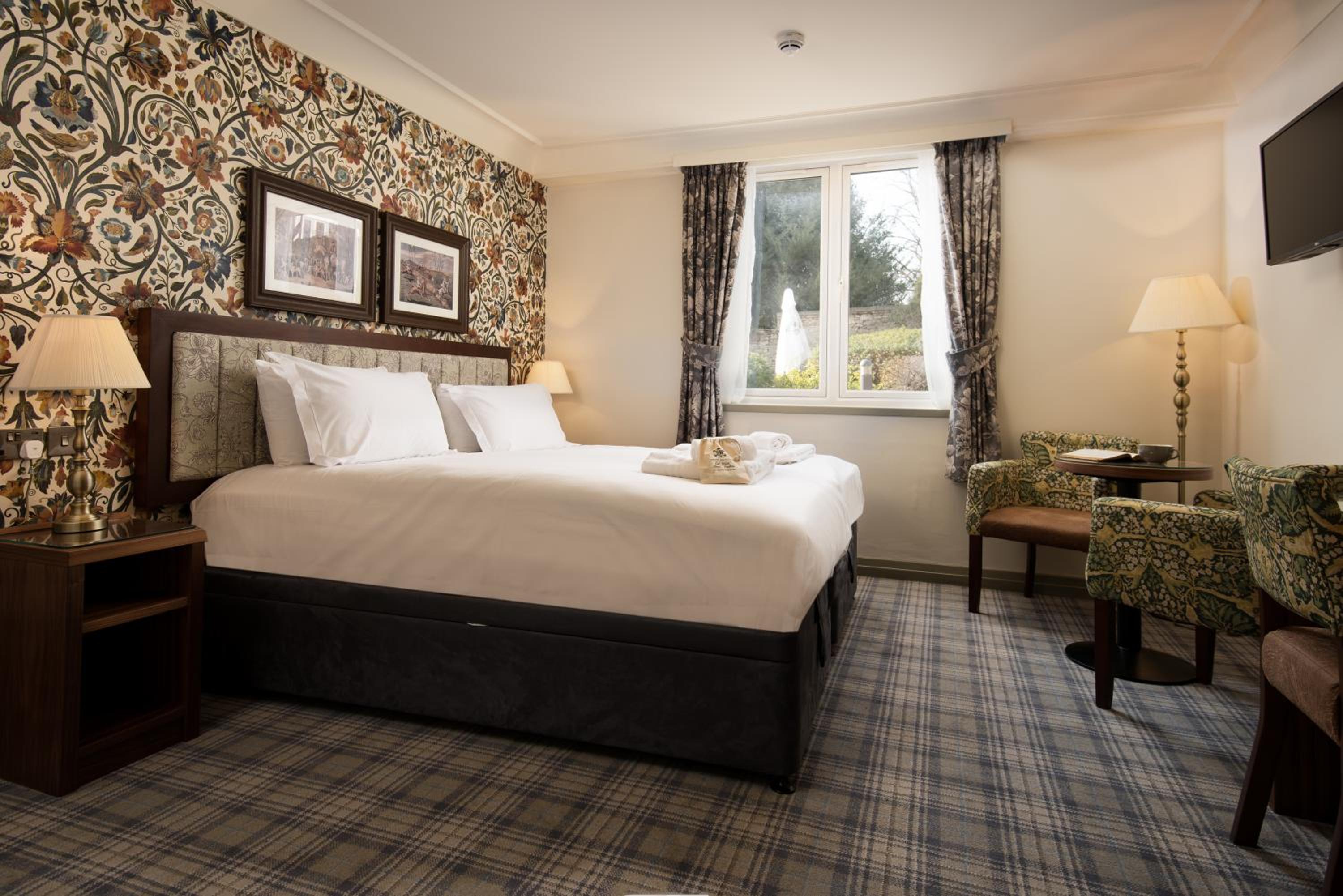 Superior Double or Twin with Sofa Bed