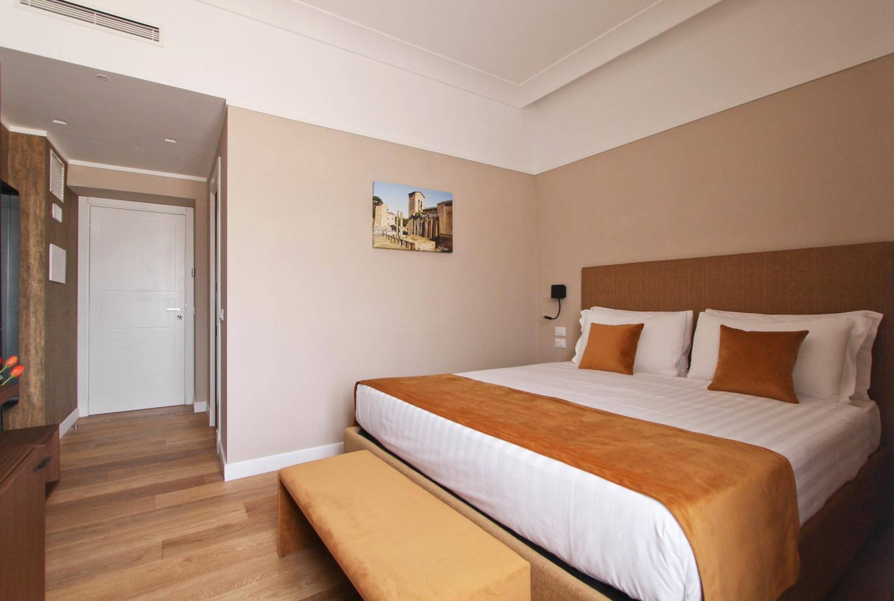 Deluxe Double Room photo 3