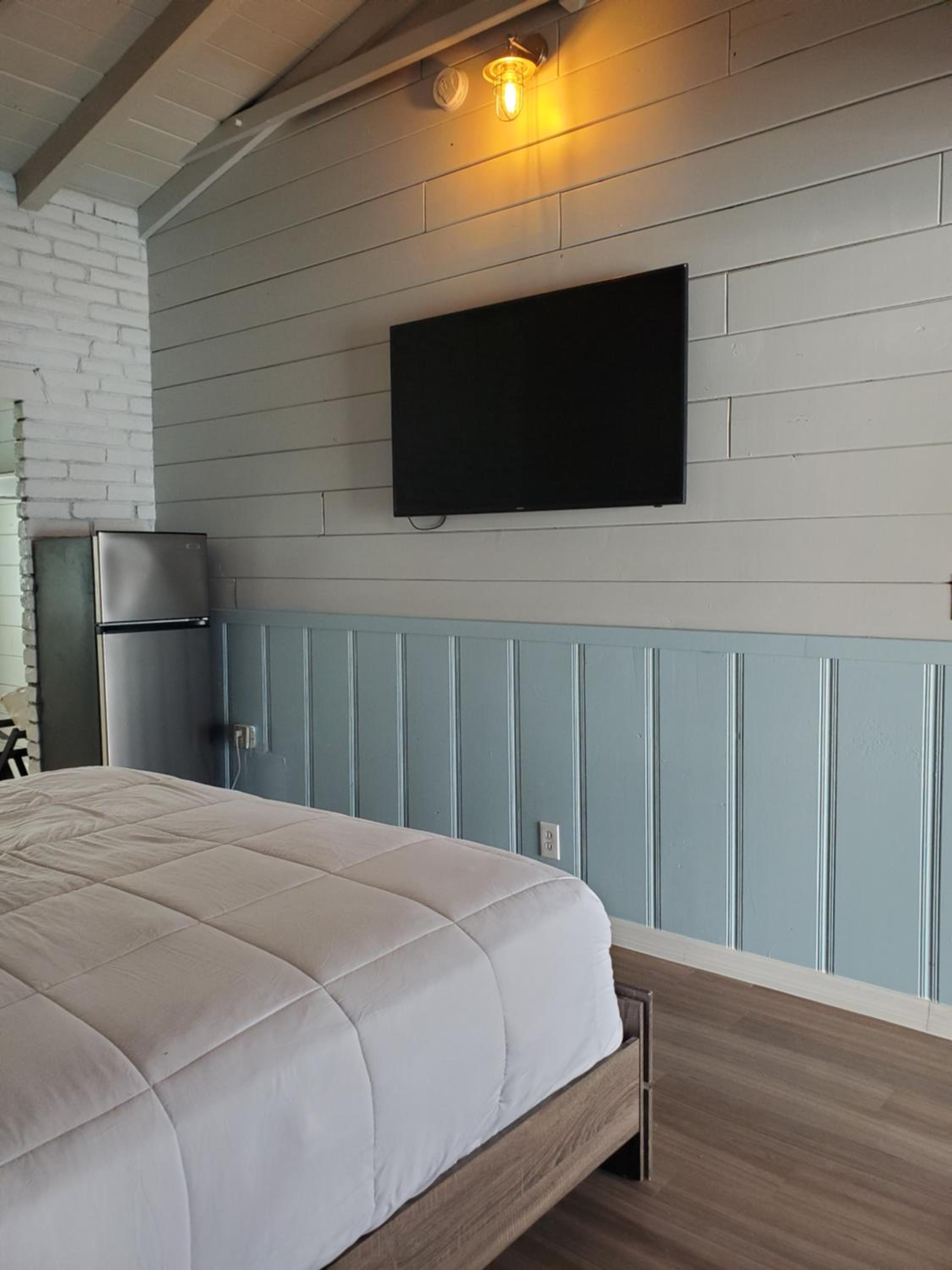 Standard King Room - Photo 2