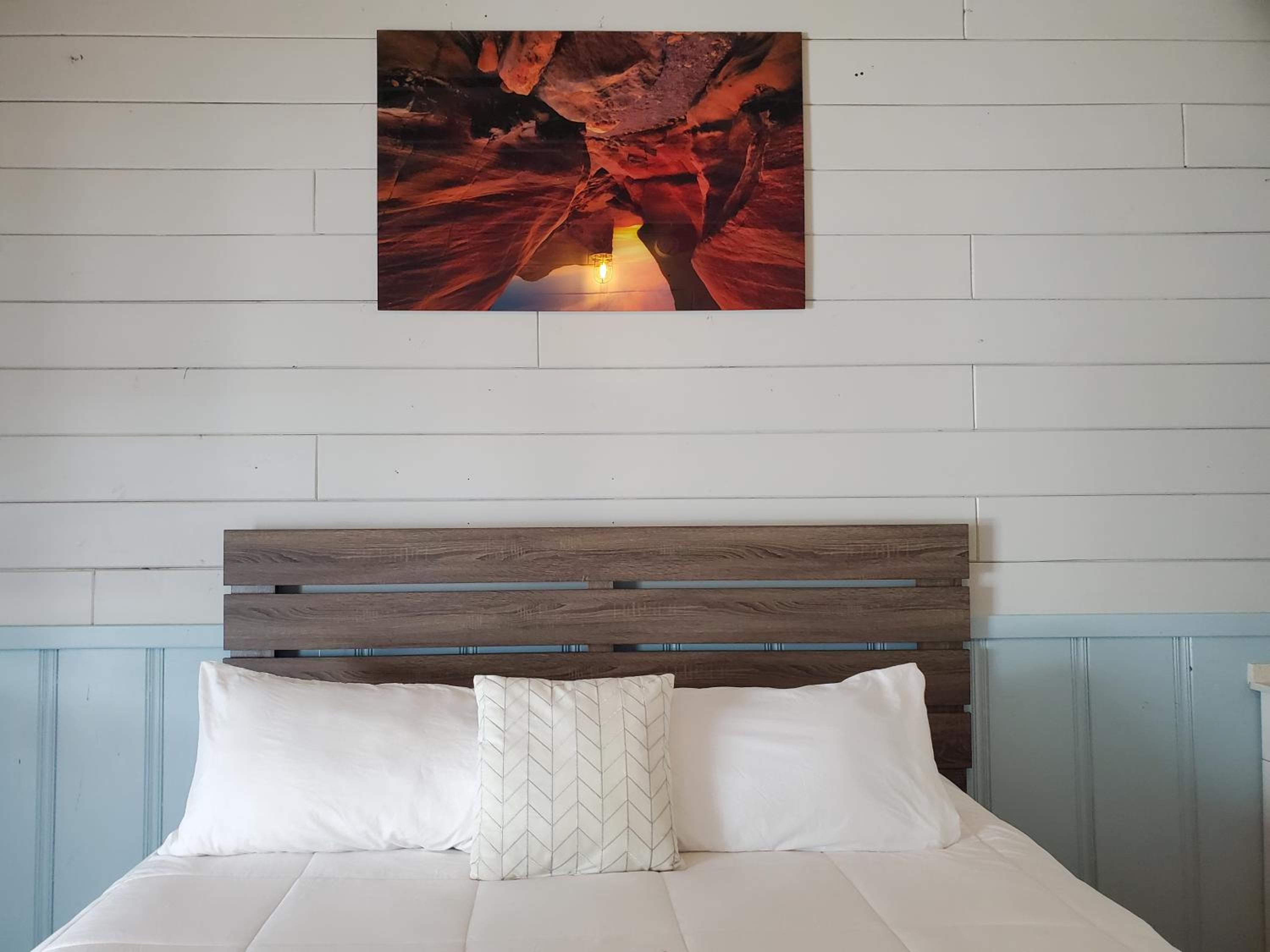 Standard King Room - Photo 4