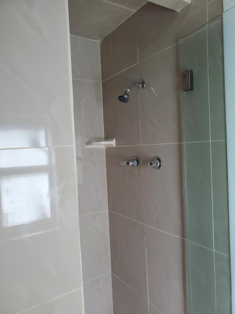 Standard King Room - Photo 6