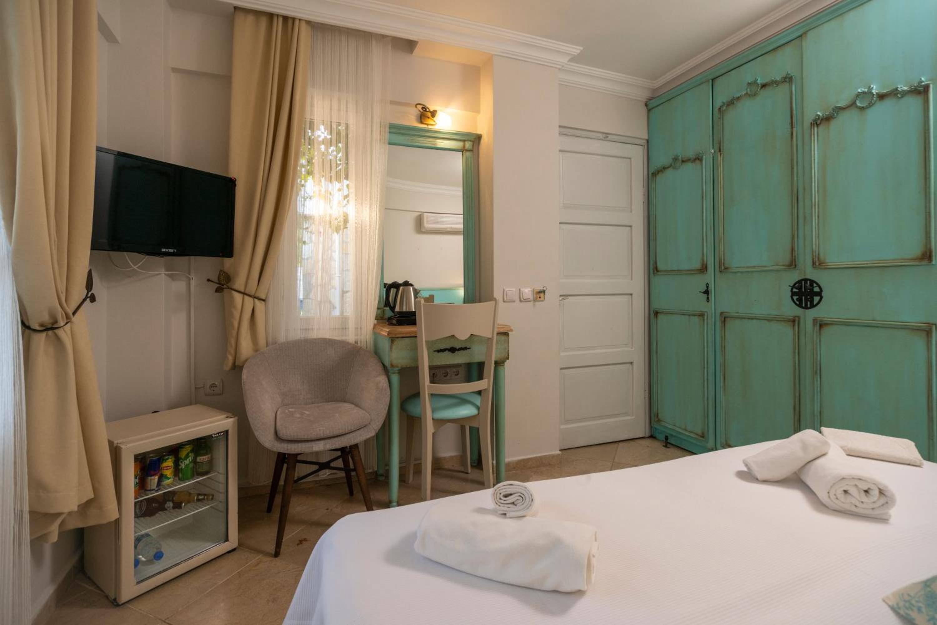 Superior Double Room - Photo 11