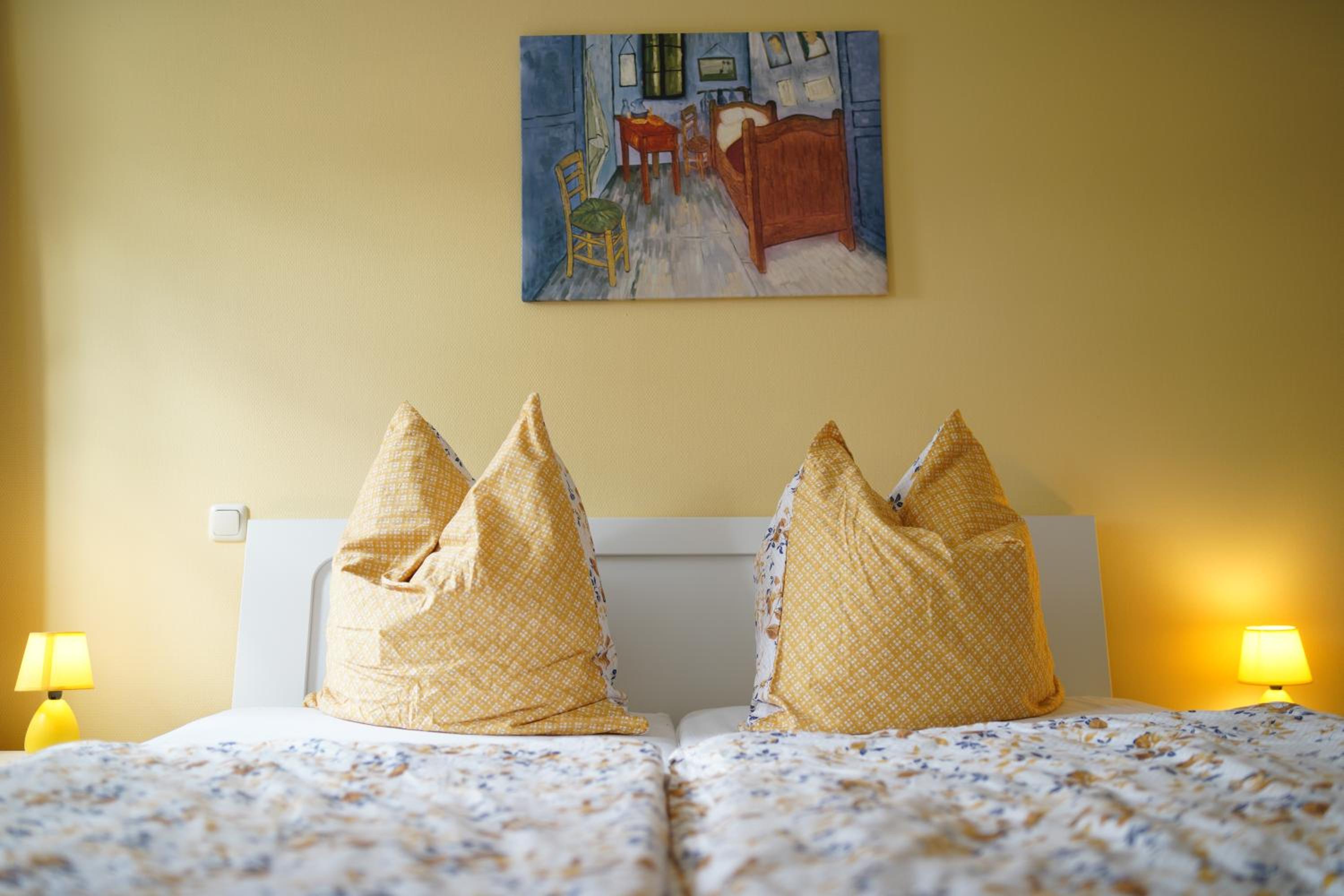 Deluxe Double Room with Shower photo 3