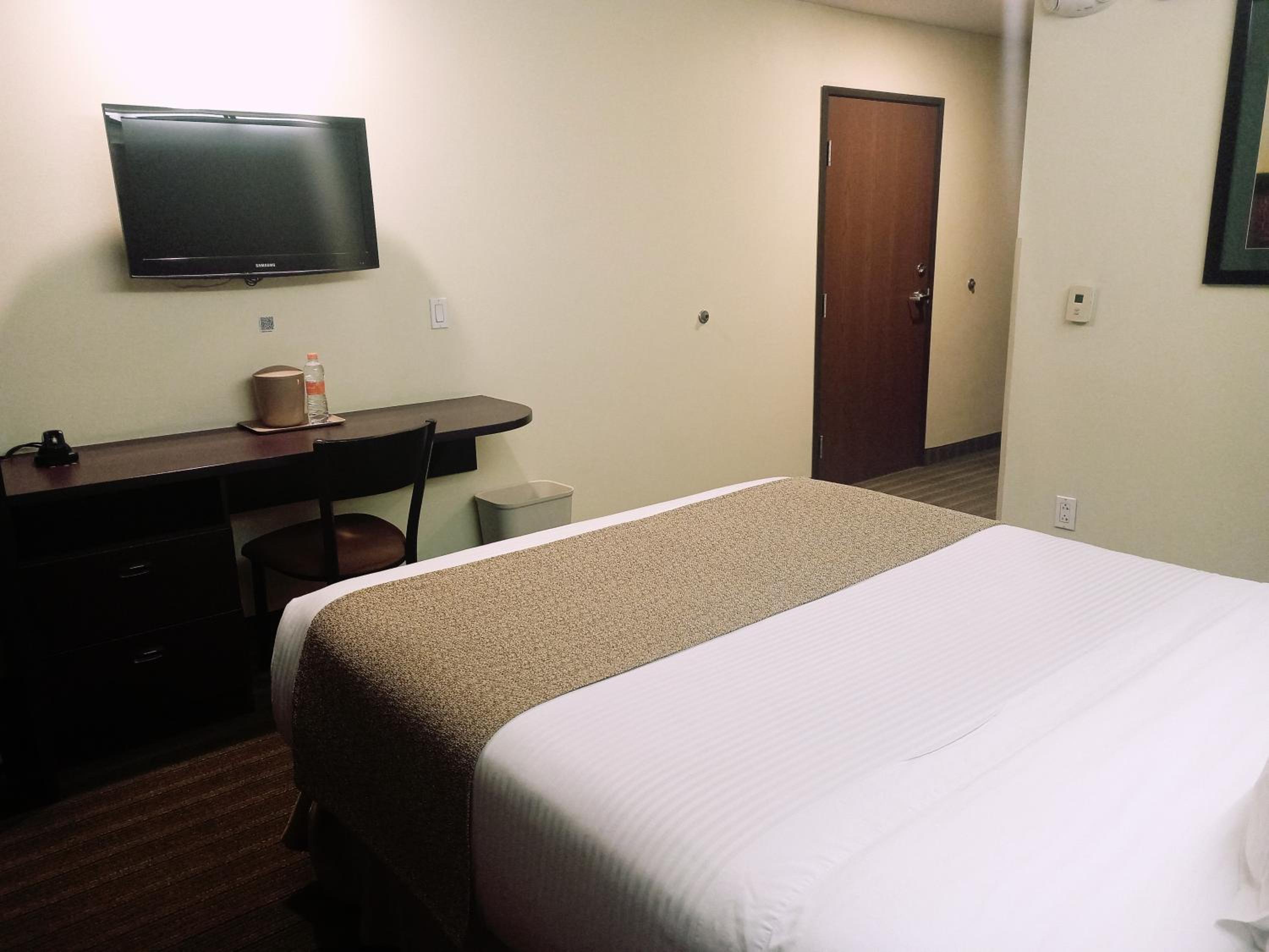Queen Room - Disability Access/Non-Smoking - Photo 1