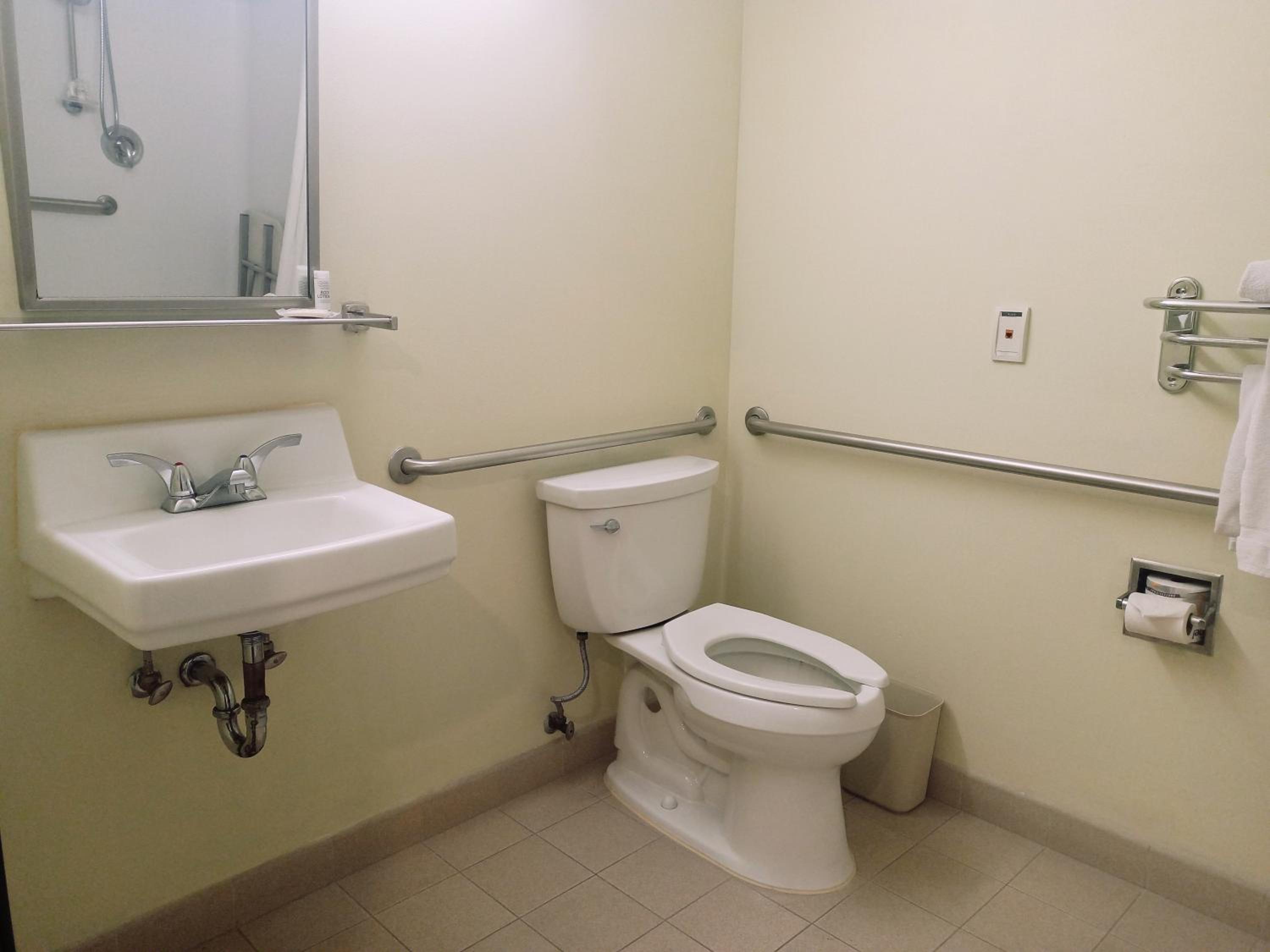 Queen Room - Disability Access/Non-Smoking - Photo 3