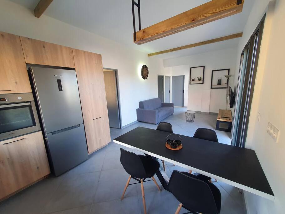 Two-Bedroom House - Photo 22
