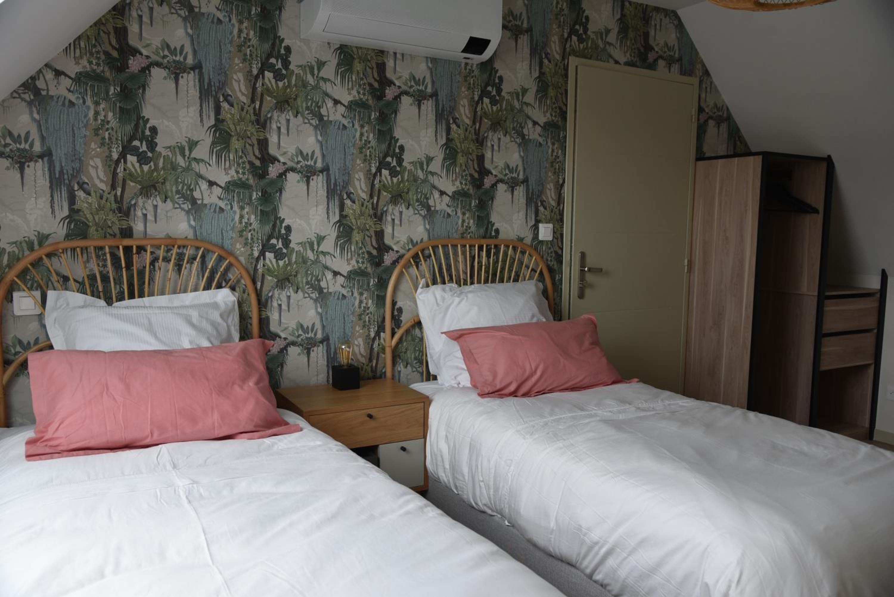 Double or Twin Room with Garden View photo 3
