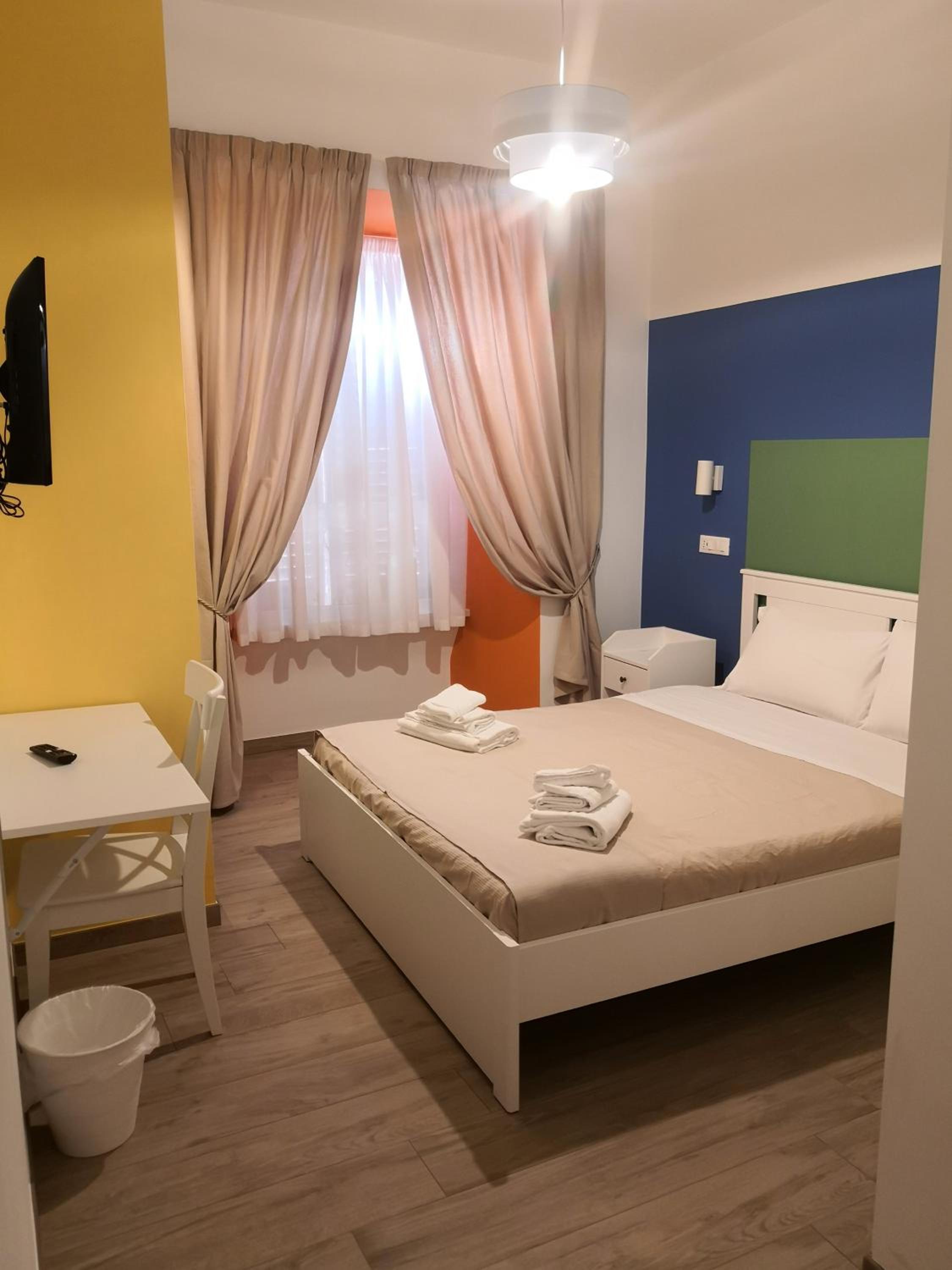 Standard King Room photo 1
