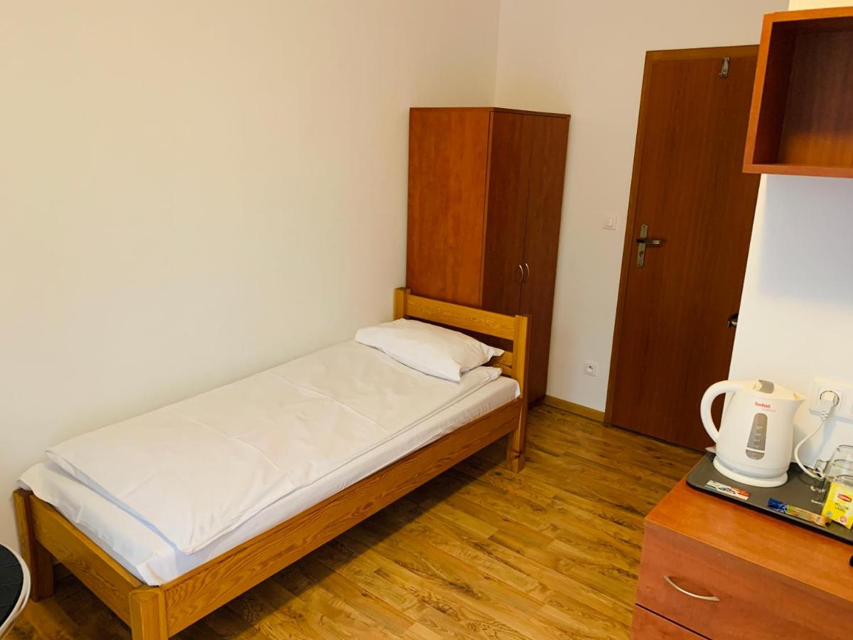 Triple Room with Private Bathroom photo 2