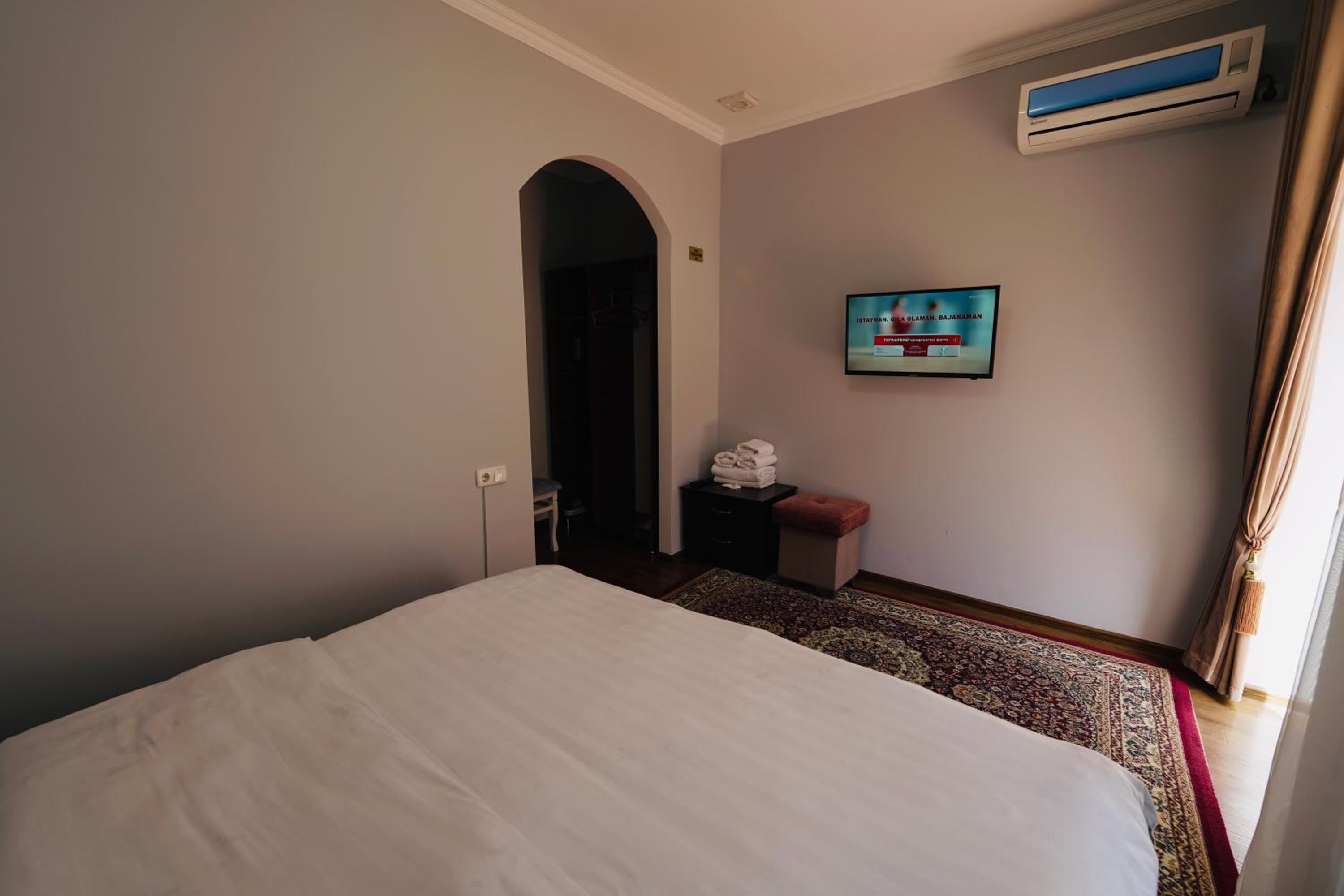 Double or Twin Room photo 2