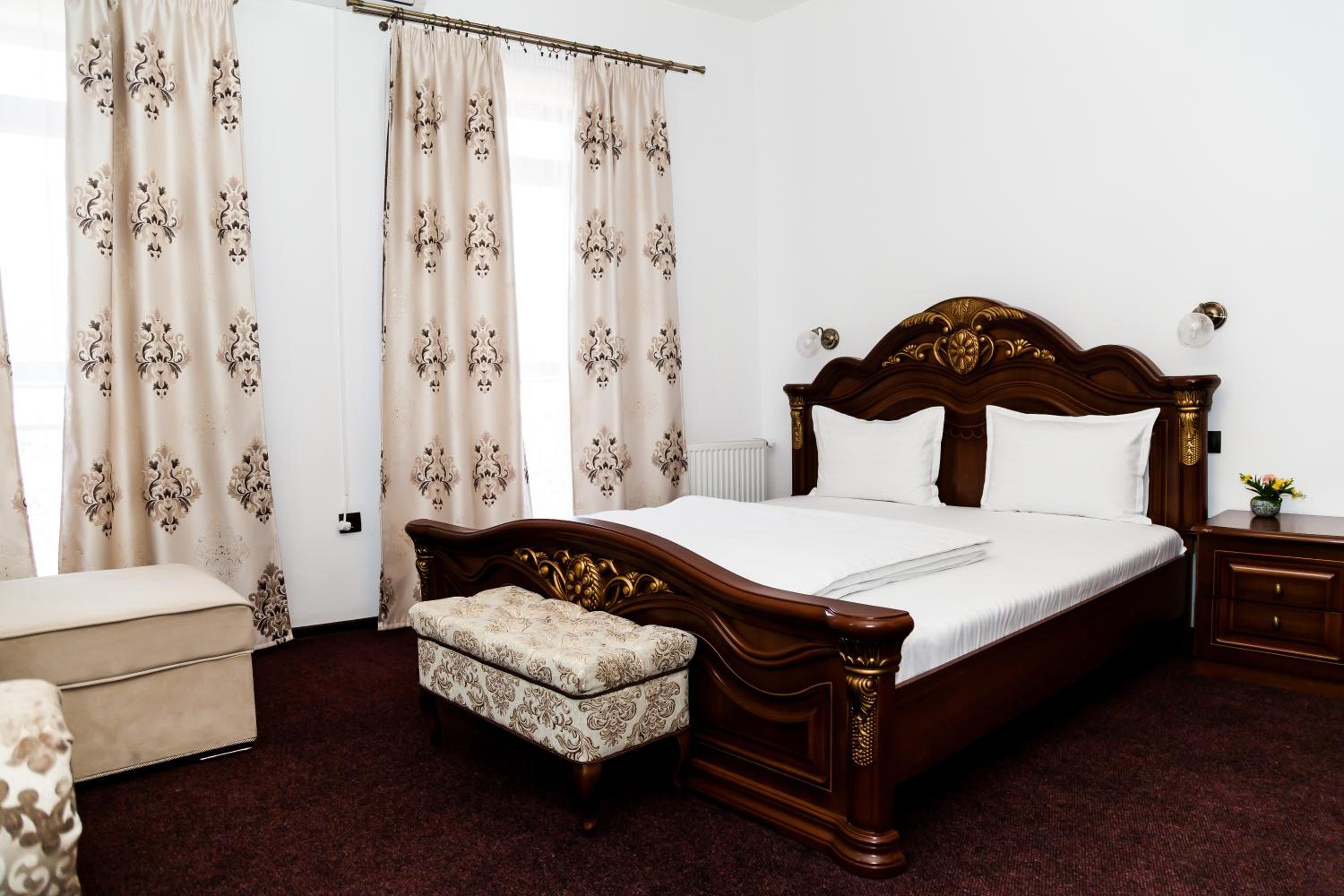 Double or Twin Room - Photo 1
