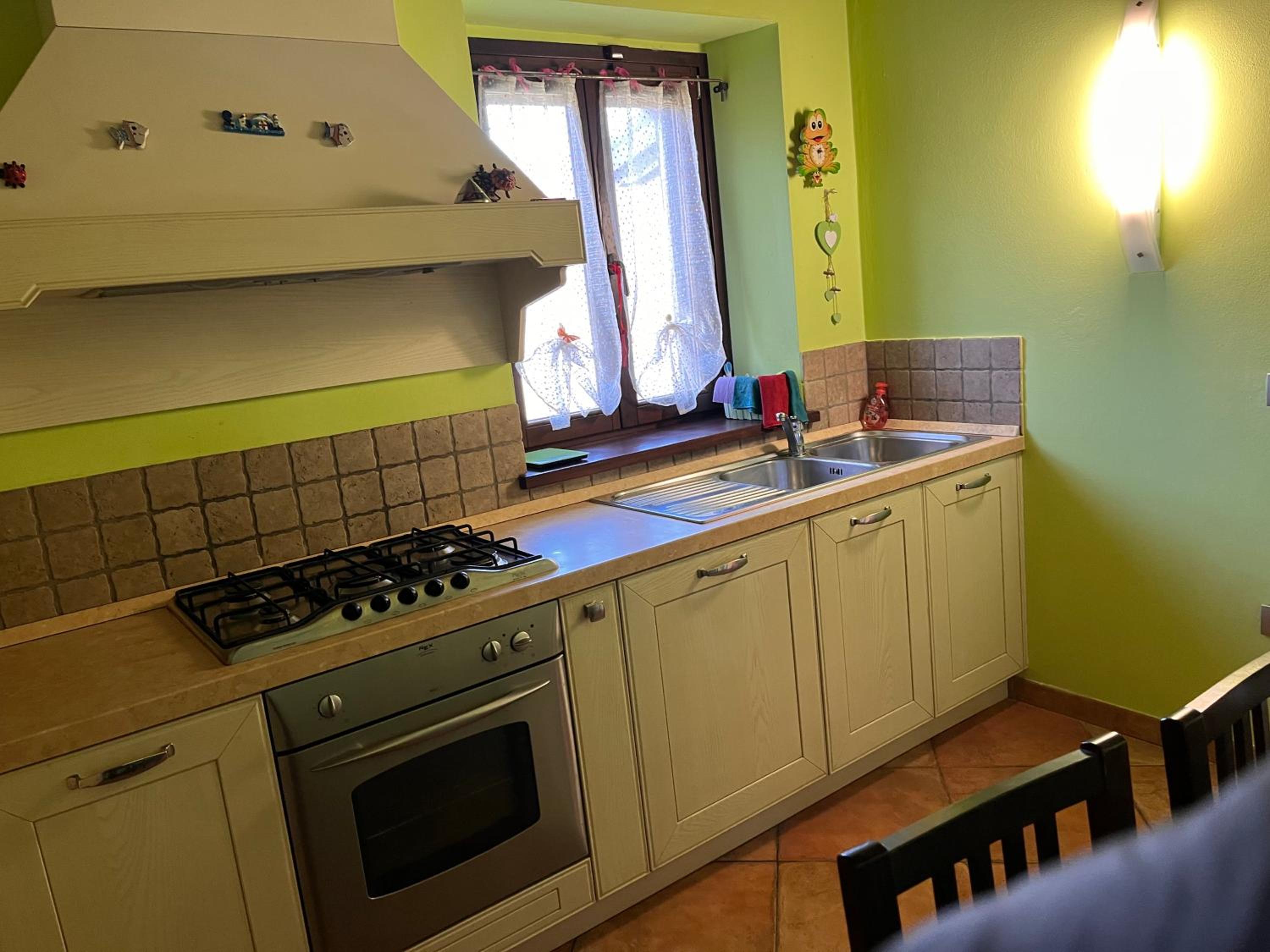 Three-Bedroom Apartment - High Floor photo 3