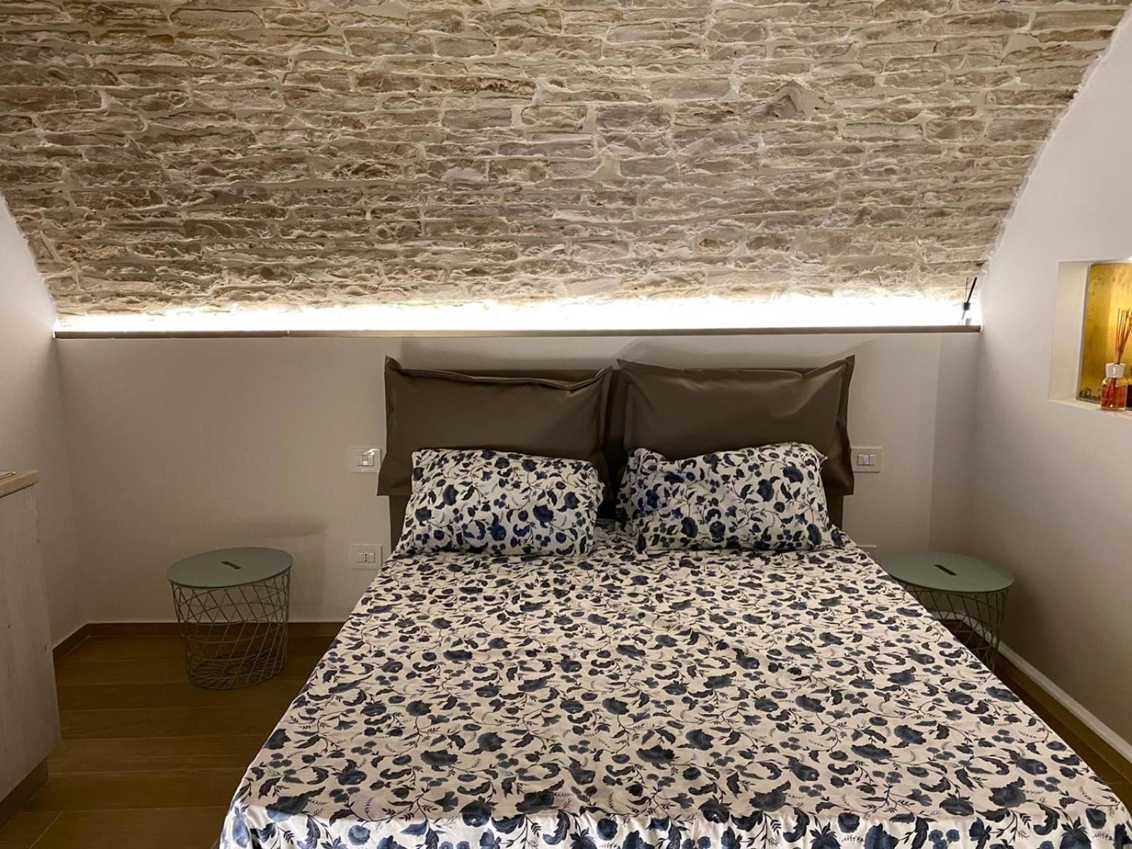 King Room with Spa Bath photo 2