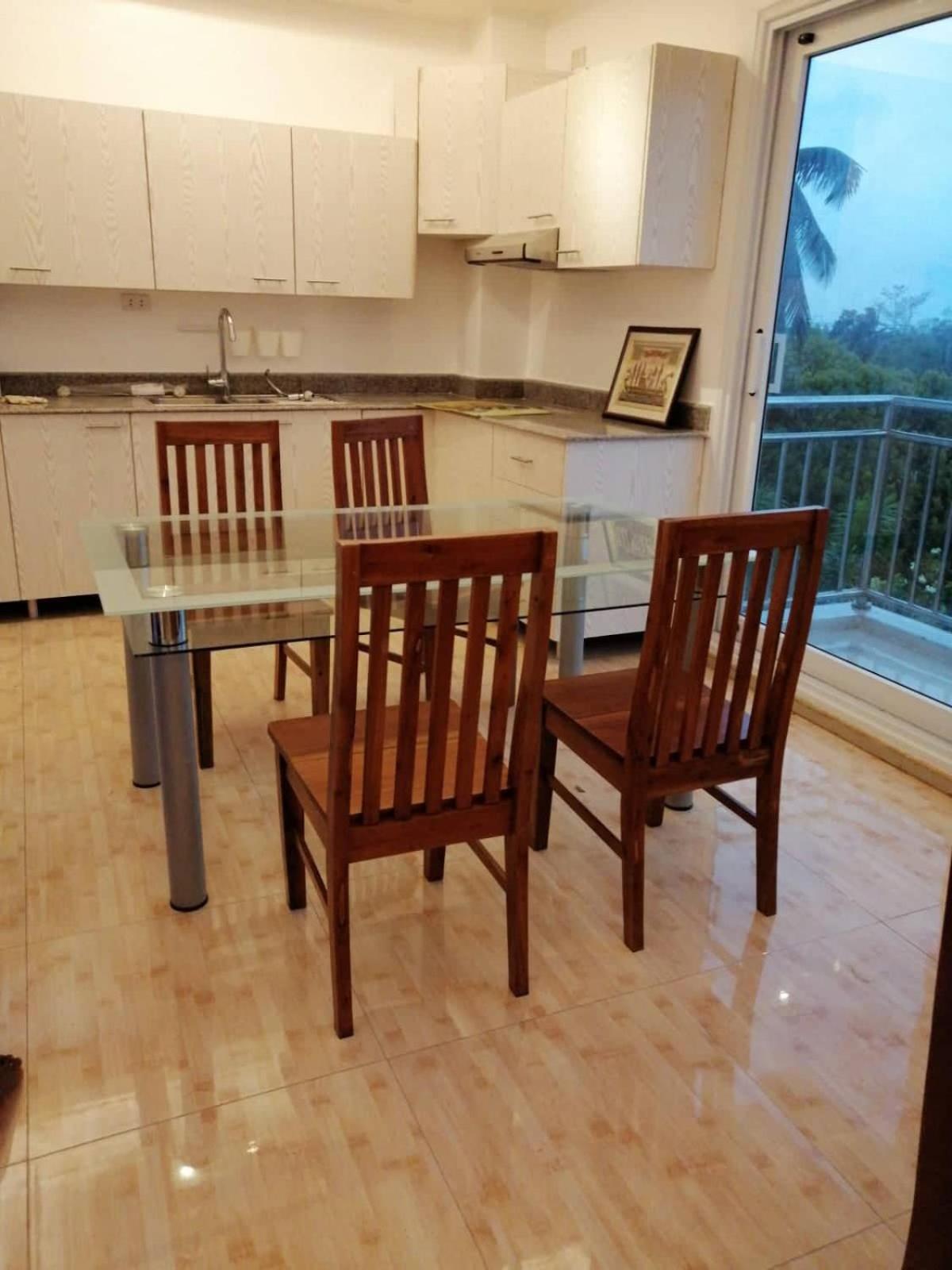 One-Bedroom Apartment - Photo 7