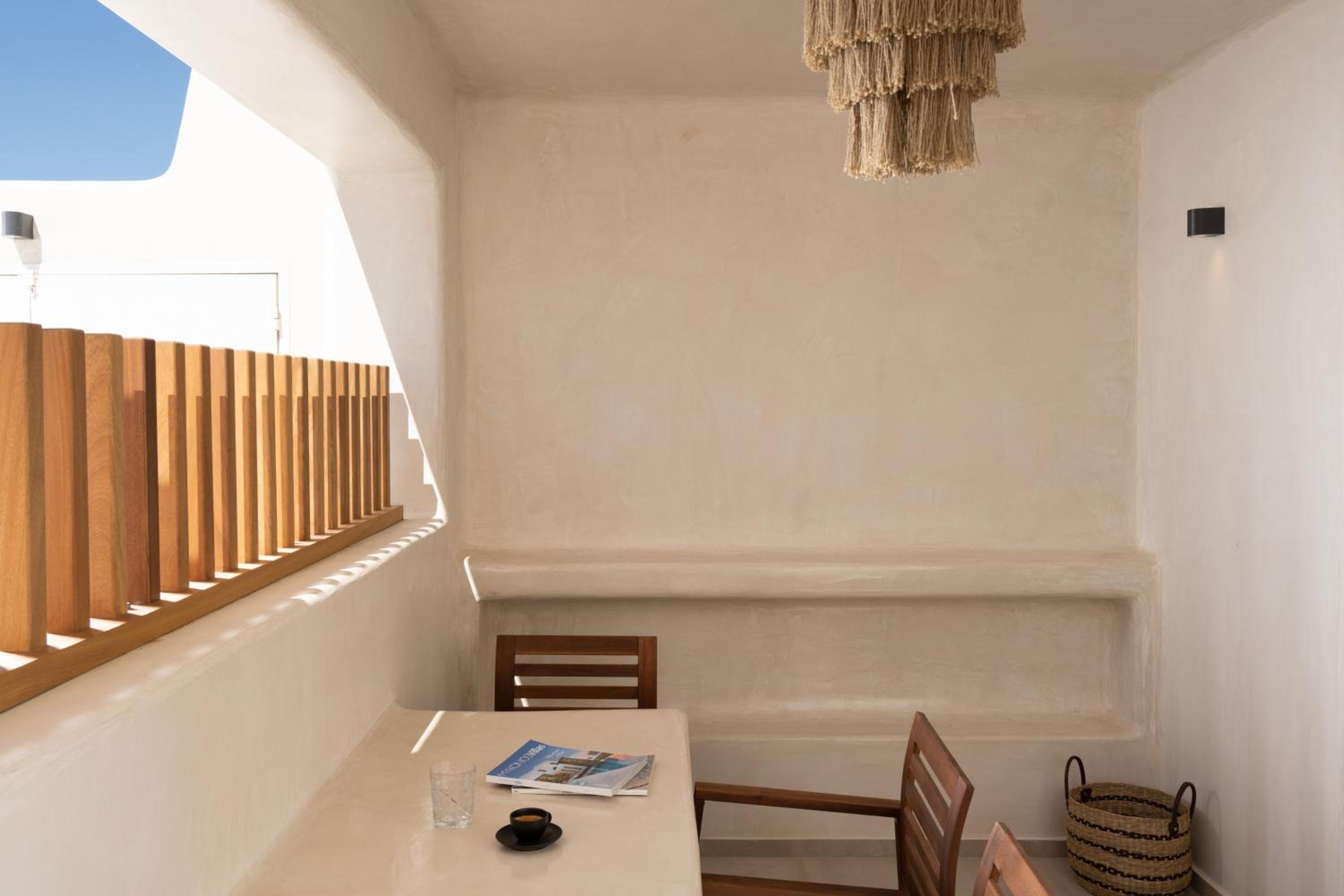 Superior Suite - Photo 12