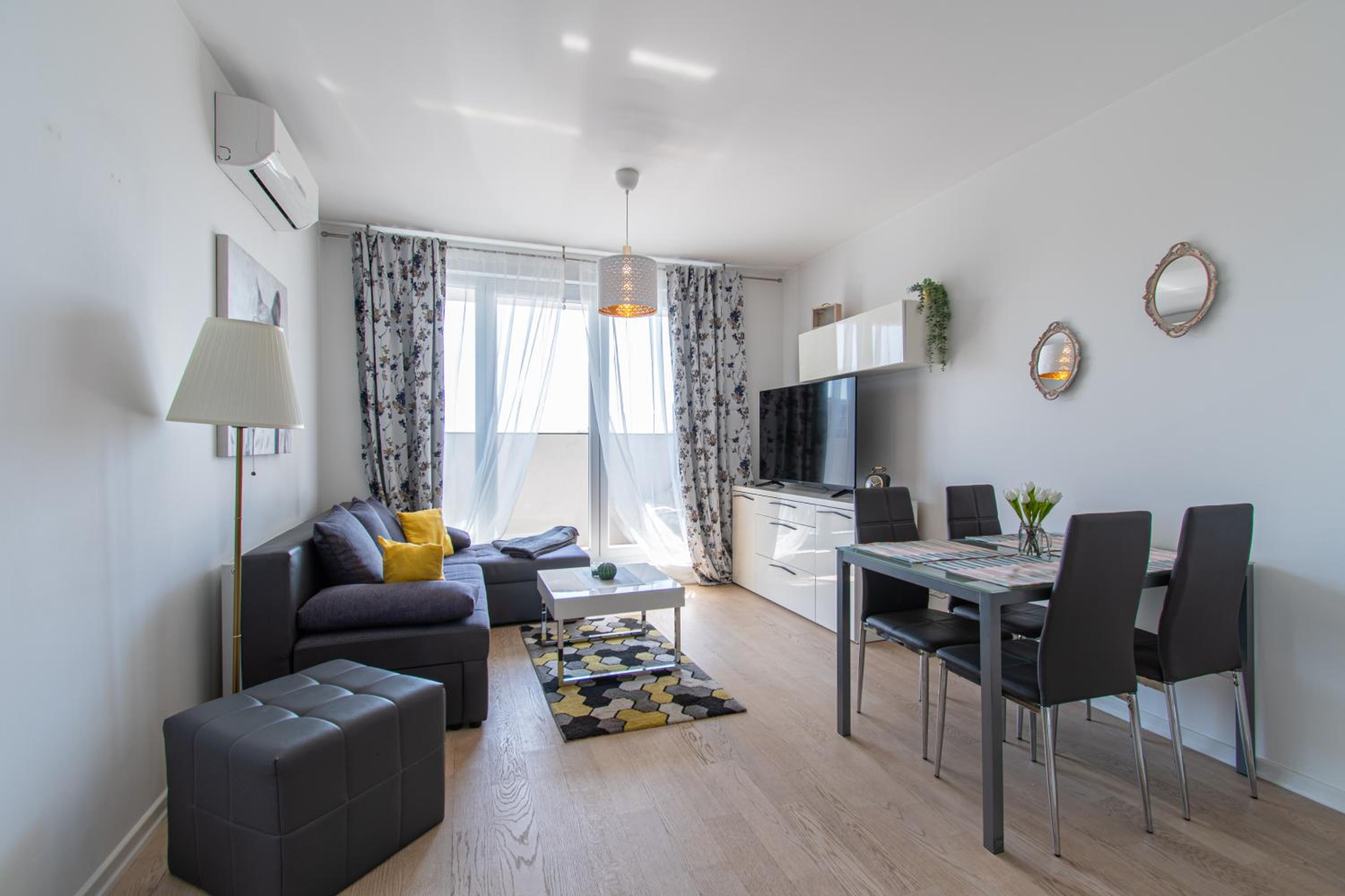 One-Bedroom Apartment